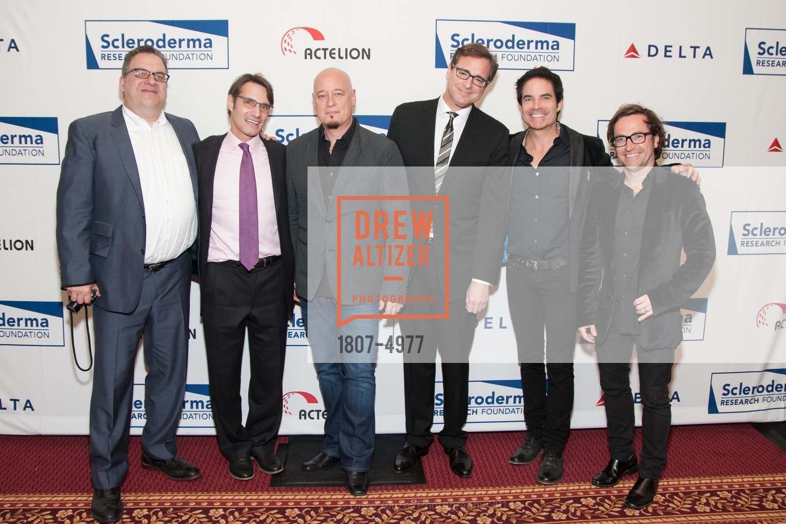 Jeff Garlin, Luke Evnin, Jimmy Stafford, Bob Saget, Pat Monahan, Jerry Becker, Cool Comedy - Hot Cuisine: A benefit for the Scleroderma Research Foundation, US, April 23rd, 2014, Photo #1807-4977 Jeff Garlin, Luke Evnin, Jimmy Stafford, Bob Saget, Pat Monahan, Jerry Becker, Photo #1807-4977