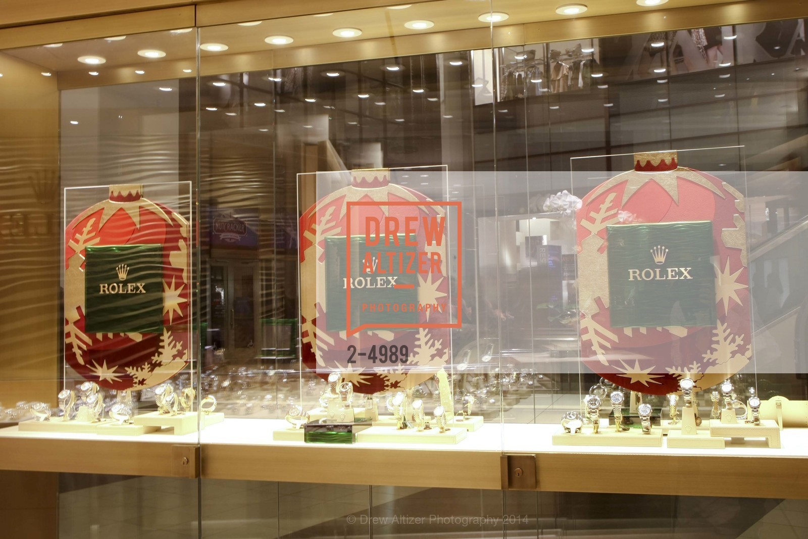 Atmosphere, SF MAGAZINE Hosts Reception at TOURNEAU ROLEX BOUTIQUE, US, December 5th, 2014, Photo #2-4989 Atmosphere, Photo #2-4989