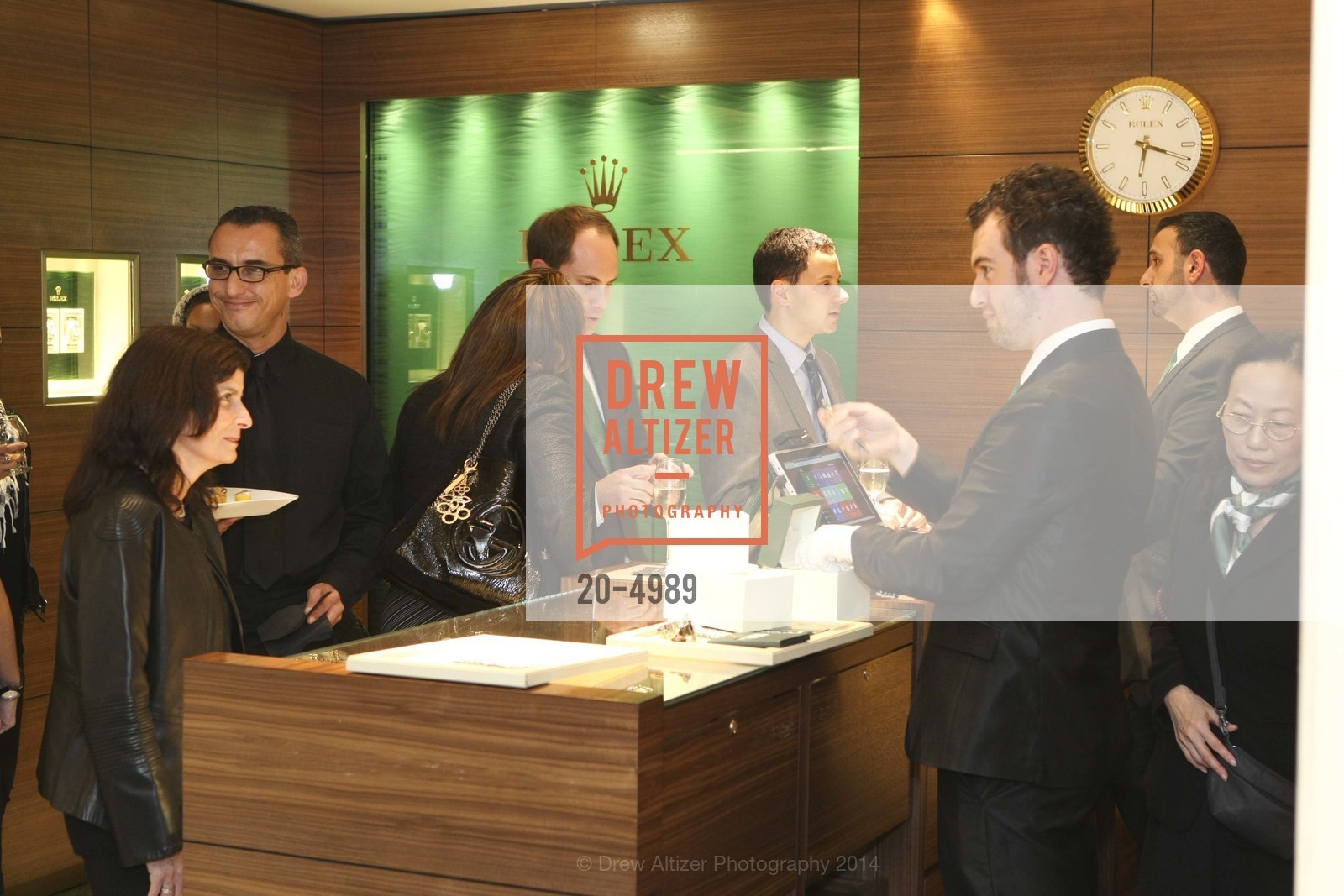 Atmosphere, SF MAGAZINE Hosts Reception at TOURNEAU ROLEX BOUTIQUE, US, December 5th, 2014, Photo #20-4989 Atmosphere, Photo #20-4989