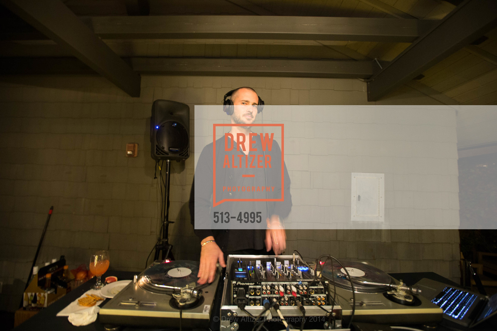 Dj, HOOMAN'S 40th Birthday at Bay Club Stone Tree, US, November 9th, 2014, Photo #513-4995 Dj, Photo #513-4995