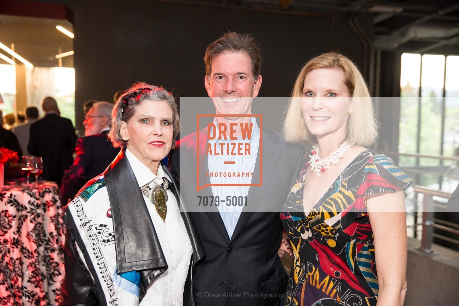 Donna Long, William Fritz, Wendy Fritz, FESTIVAL DEL SOLE Dinner at HALL ST. HELENA, US, July 18th, 2014, Photo #7079-5001 Donna Long, William Fritz, Wendy Fritz, Photo #7079-5001