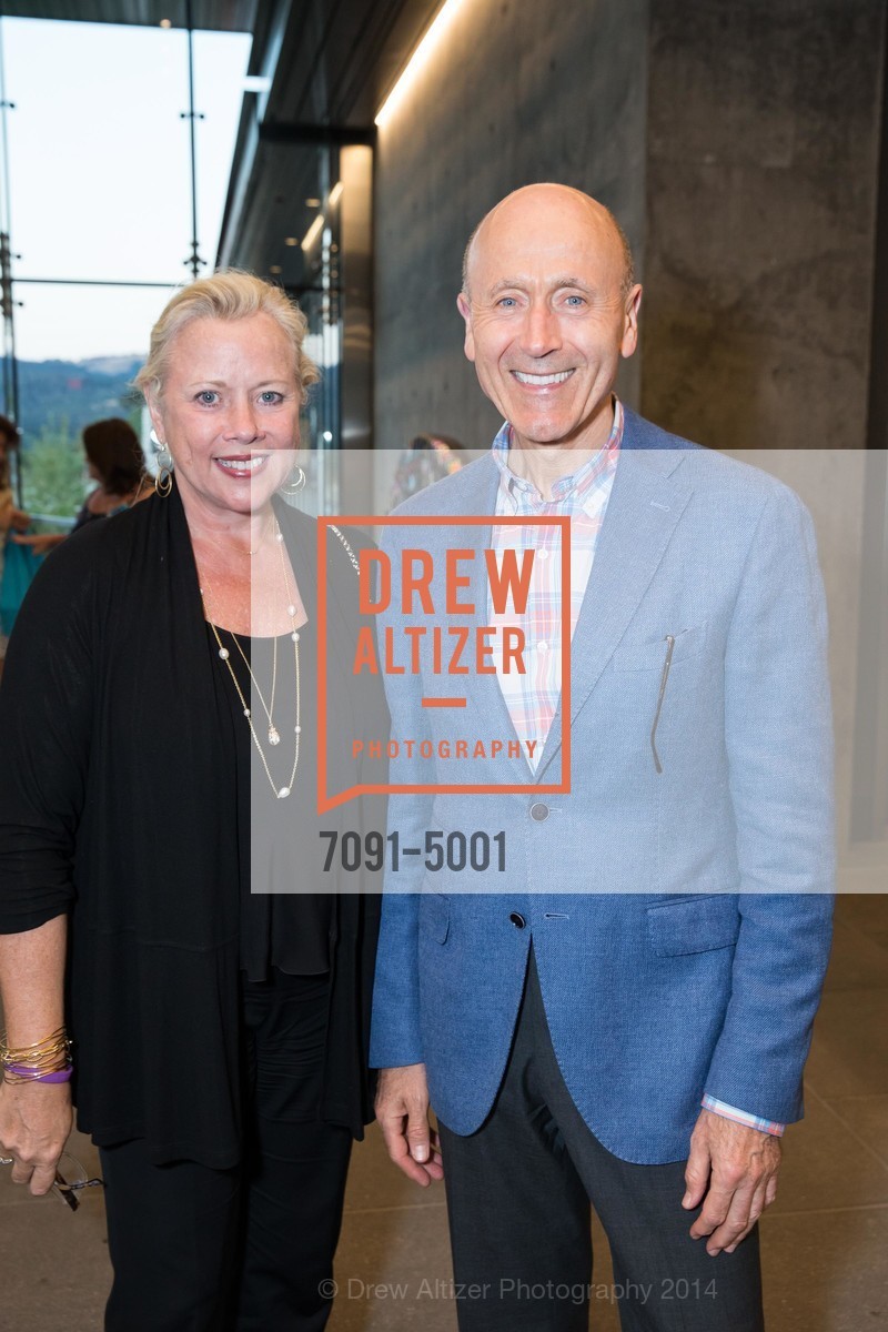 Beth Canavan, Melvyn Kirtley, FESTIVAL DEL SOLE Dinner at HALL ST. HELENA, US, July 18th, 2014, Photo #7091-5001 Beth Canavan, Melvyn Kirtley, Photo #7091-5001