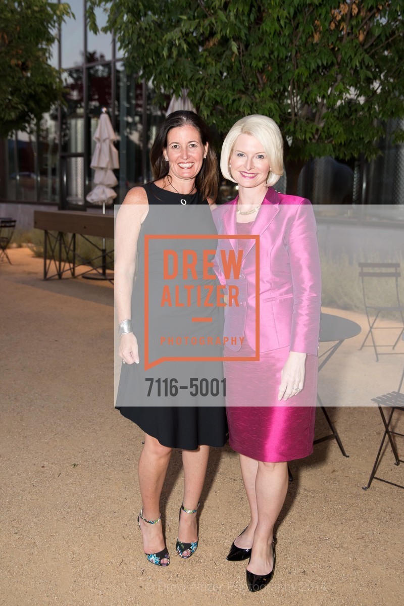 Diane Girard, Callista Gingrich, FESTIVAL DEL SOLE Dinner at HALL ST. HELENA, US, July 18th, 2014, Photo #7116-5001 Diane Girard, Callista Gingrich, Photo #7116-5001