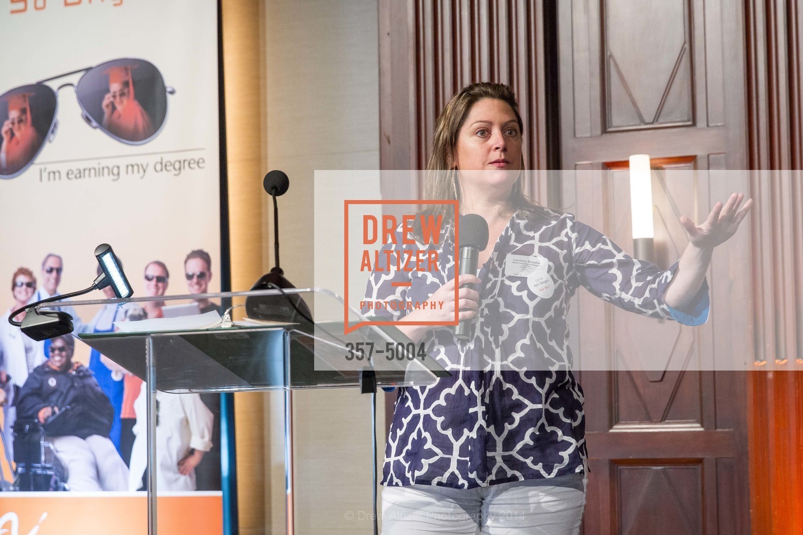 Courtney Broadus, THE ARC 13th Annual Breakfast, US, October 24th, 2014, Photo #357-5004 Courtney Broadus, Photo #357-5004