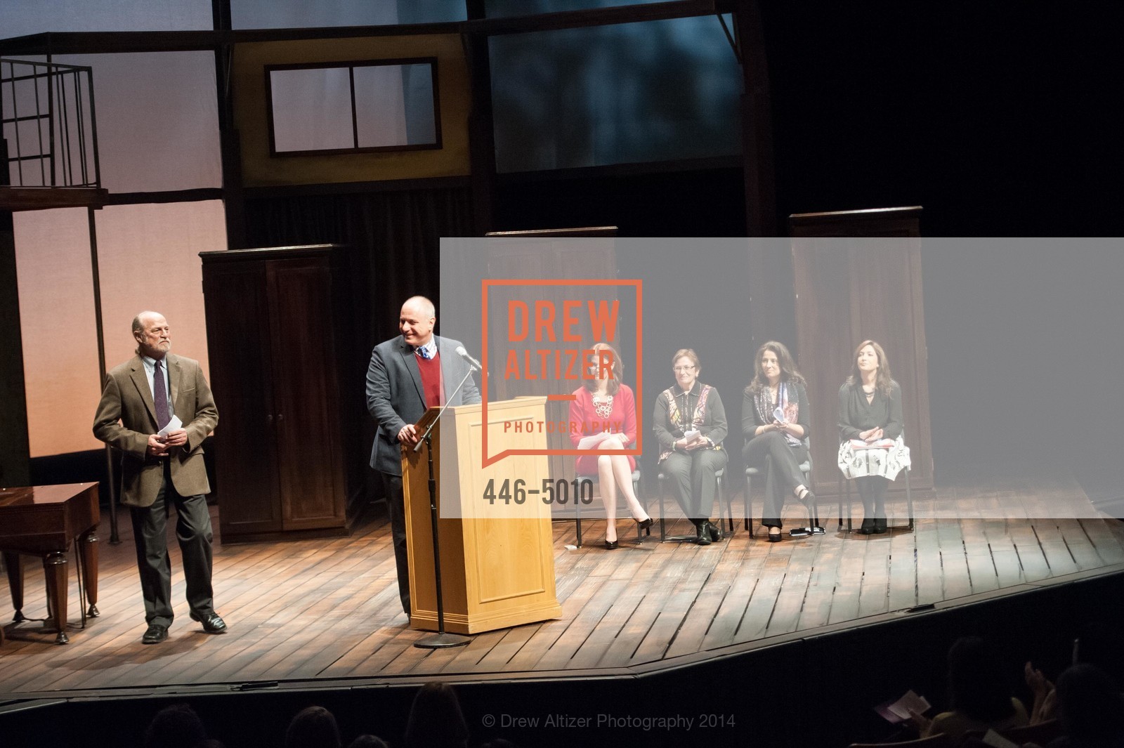 Robert Kelley, Phil Santora, Jenny Dearborn, Ann Bowers, Natalie Batalha, Randi Zuckerberg, THEATREWORKS Leading Ladies, US, February 8th, 2014, Photo #446-5010 Robert Kelley, Phil Santora, Jenny Dearborn, Ann Bowers, Natalie Batalha, Randi Zuckerberg, Photo #446-5010