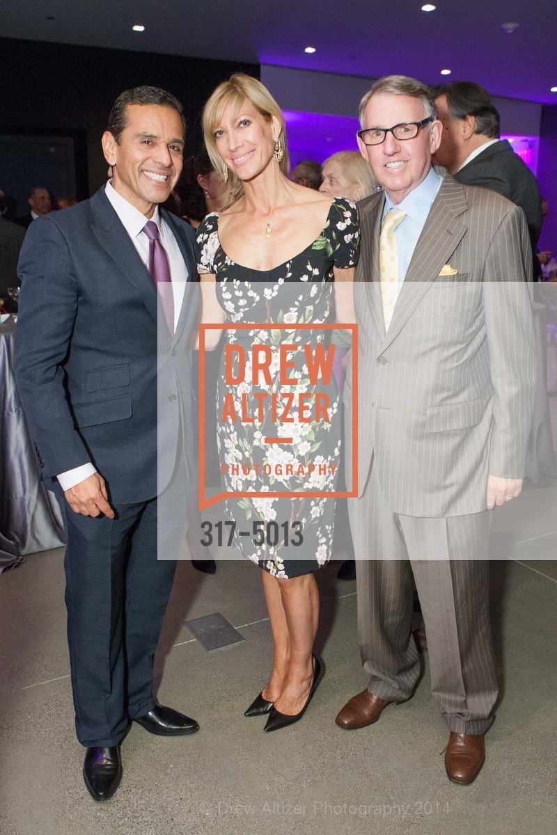 Antonio Villaraigosa, Janet Reilly, Clint Reilly, WILLIE BROWN Birthday Party, US, March 20th, 2014, Photo #317-5013 Antonio Villaraigosa, Janet Reilly, Clint Reilly, Photo #317-5013
