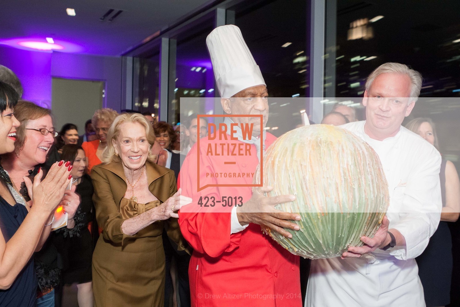 Charlotte Shultz, Bill Cosby, Chef Lucas Schoemaker, WILLIE BROWN Birthday Party, US, March 20th, 2014, Photo #423-5013 Charlotte Shultz, Bill Cosby, Chef Lucas Schoemaker, Photo #423-5013