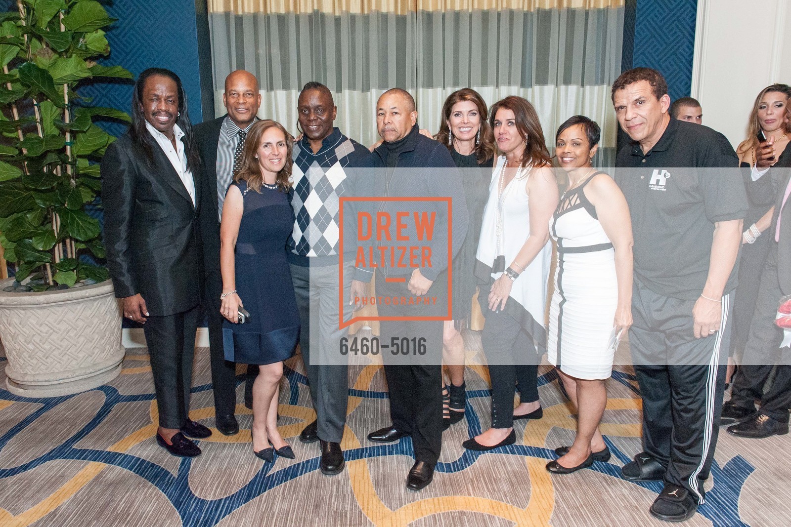 Verdine White, Ronnie Lott, Rosella Blanding, Philip Bailey, ?Ralph Johnson Kelley O'Brien, Karen Lott, Nellie Lee, Jaleel White, Hailey Lott, Nece Lott, ALL STARS HELPING KIDS 25th Anniversary Celebration, US, November 9th, 2014, Photo #6460-5016 Verdine White, Ronnie Lott, Rosella Blanding, Philip Bailey, ?Ralph Johnson Kelley O'Brien, Karen Lott, Nellie Lee, Jaleel White, Hailey Lott, Nece Lott, Photo #6460-5016