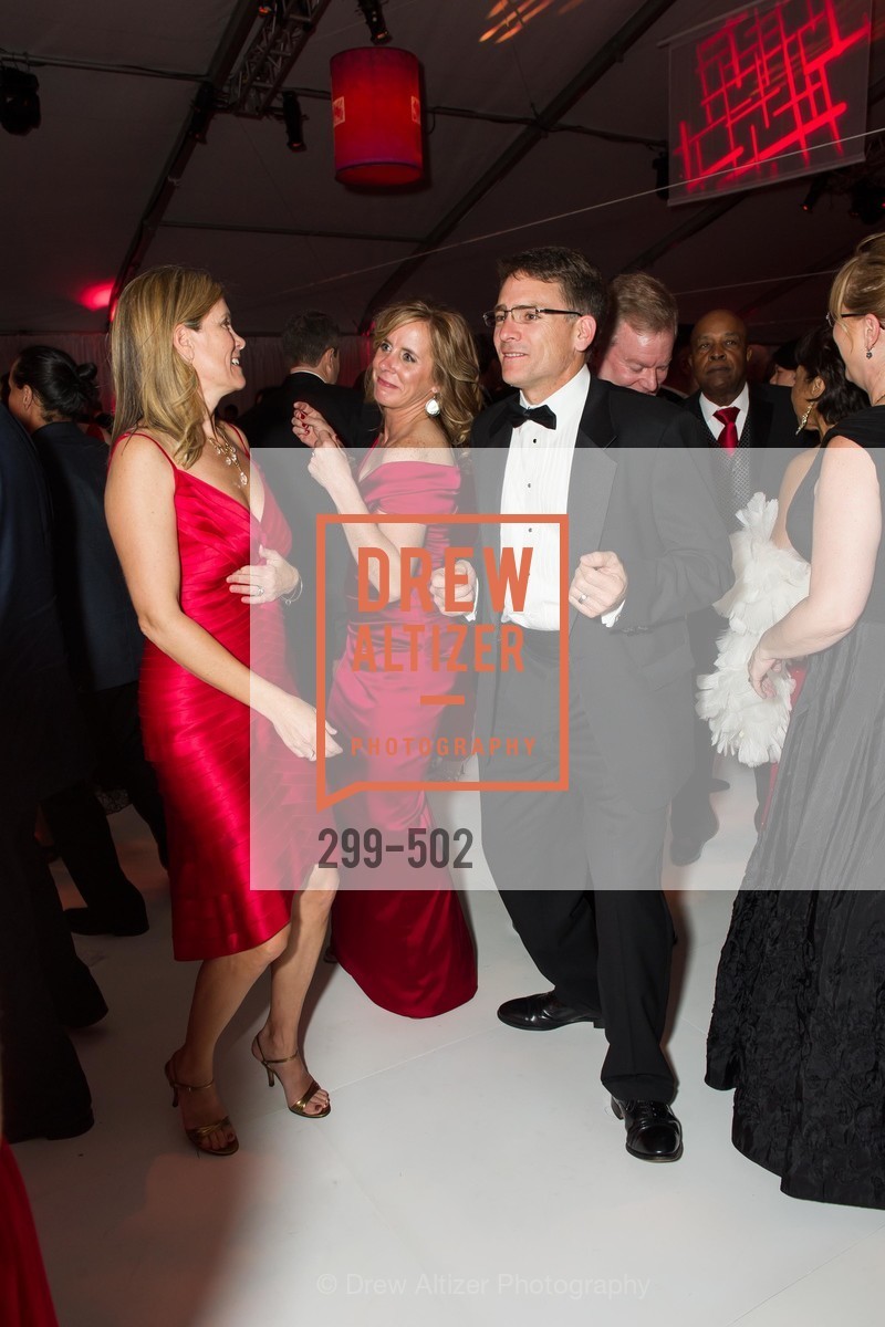Courtney Aragon, Kelly Tarkenton, Patrick Aragon, 2014 RED CROSS Gala Honoring Paula Downey as the American Red Cross Bay Area Chapter Humanitarian CEO of the Year, US. Treasure Island (The Great Lawn), April 5th, 2014,Drew Altizer, Drew Altizer Photography, full-service agency, private events, San Francisco photographer, photographer california