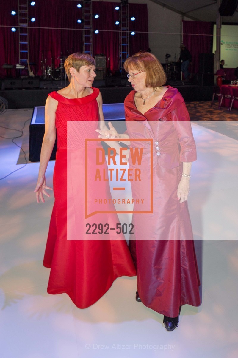 Paula Downey, Mary Cranston, 2014 RED CROSS Gala Honoring Paula Downey as the American Red Cross Bay Area Chapter Humanitarian CEO of the Year, US. Treasure Island (The Great Lawn), Photo #2292-502 Paula Downey, Mary Cranston, Photo #2292-502