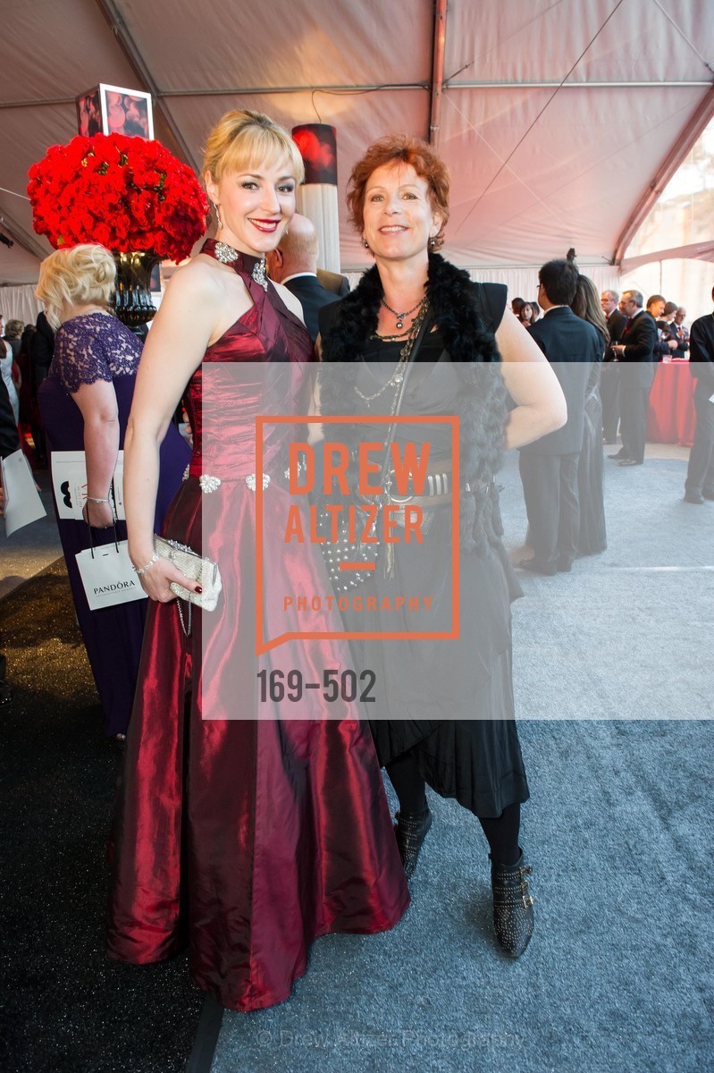 Liza Gustafson, Hilde Skorpen, 2014 RED CROSS Gala Honoring Paula Downey as the American Red Cross Bay Area Chapter Humanitarian CEO of the Year, US. Treasure Island (The Great Lawn), Photo #169-502 Liza Gustafson, Hilde Skorpen, Photo #169-502