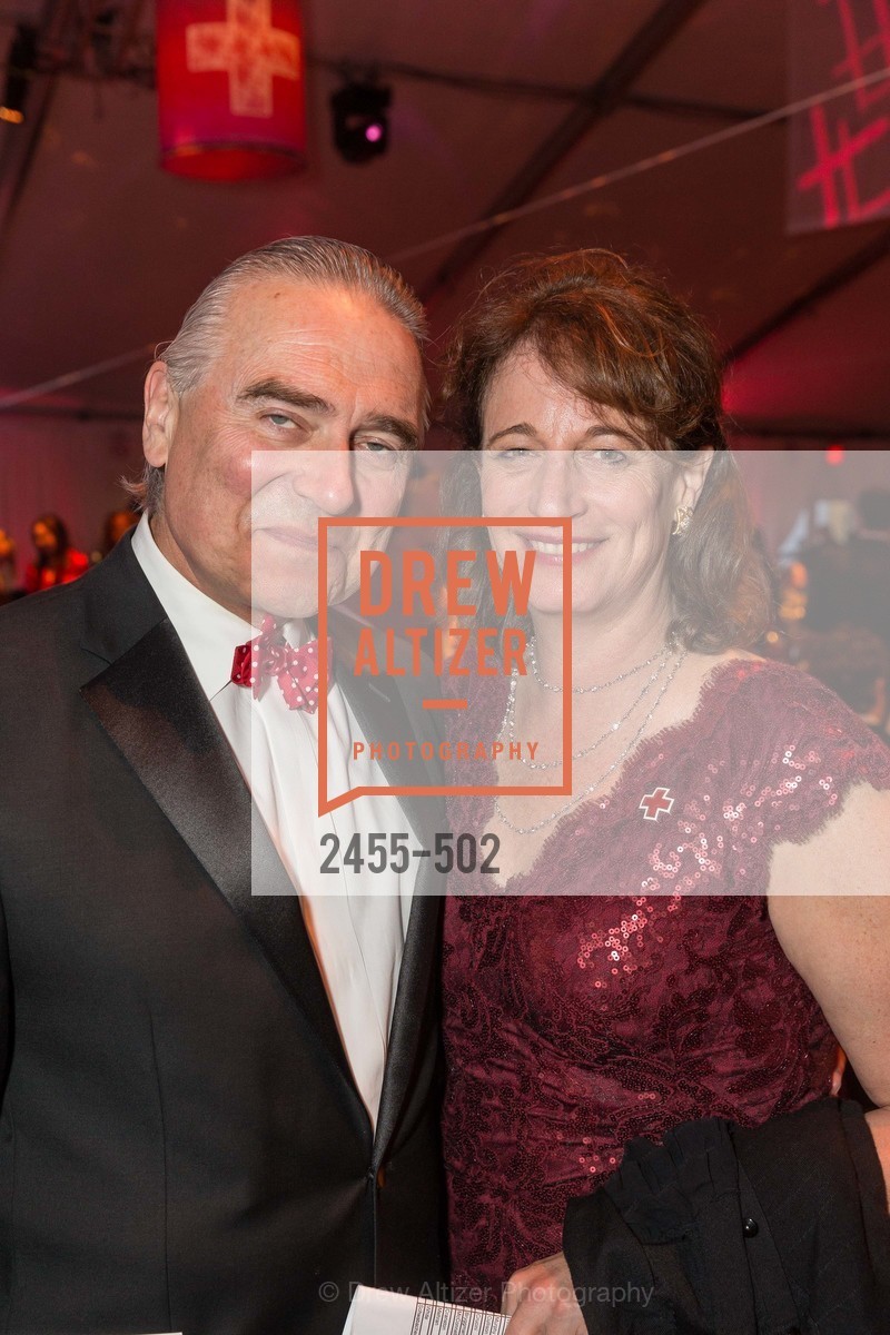 Peter Rothen, Theo Schwabacher, 2014 RED CROSS Gala Honoring Paula Downey as the American Red Cross Bay Area Chapter Humanitarian CEO of the Year, US. Treasure Island (The Great Lawn), Photo #2455-502 Peter Rothen, Theo Schwabacher, Photo #2455-502