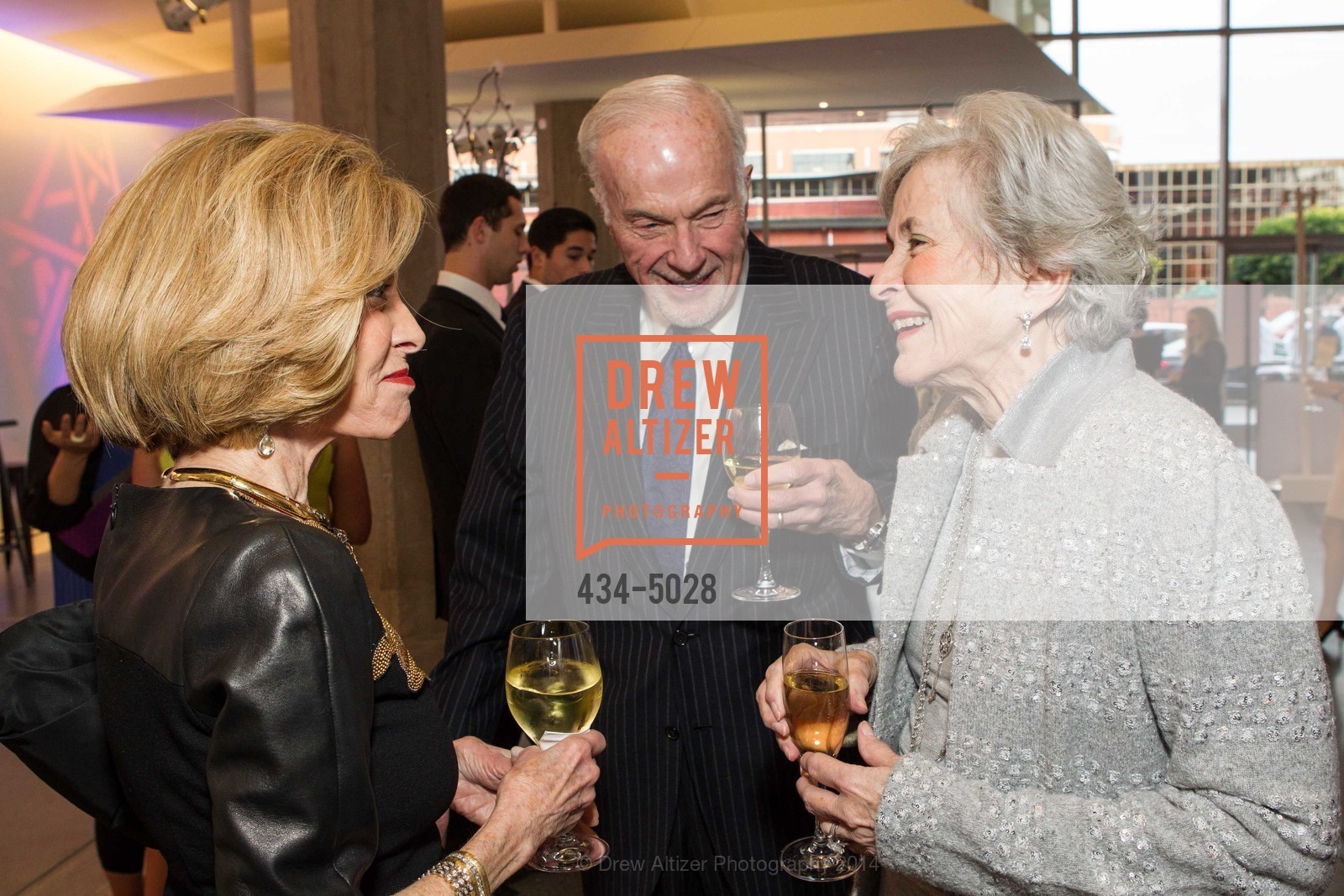 Ann Fisher, James Douglas, Jean Douglas, SFMOMA Directors Circle Dinner Sponsored by J.P. Morgan Private Bank, US, March 20th, 2014, Photo #434-5028 Ann Fisher, James Douglas, Jean Douglas, Photo #434-5028