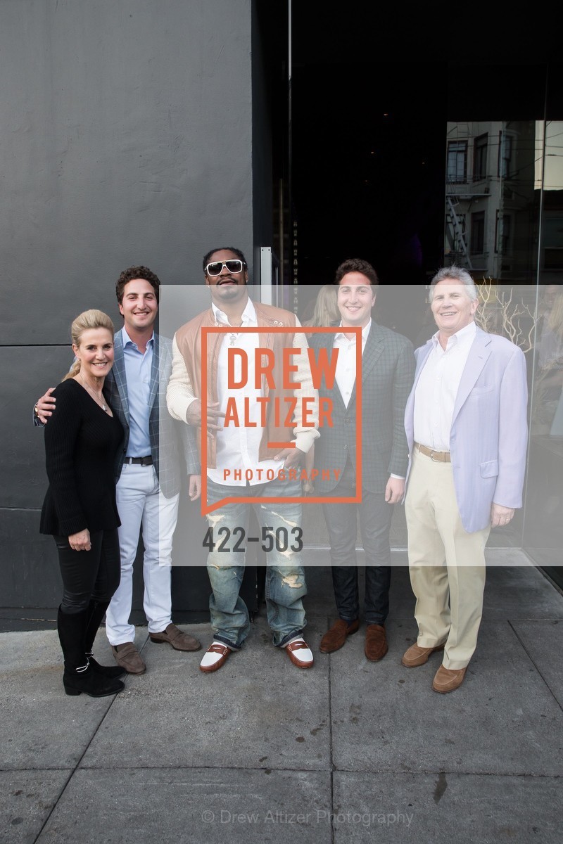 Lisa Goldman, Jason Goldman, Marshawn Lynch, Matthew Goldman, Doug Goldman, Photo #422-503