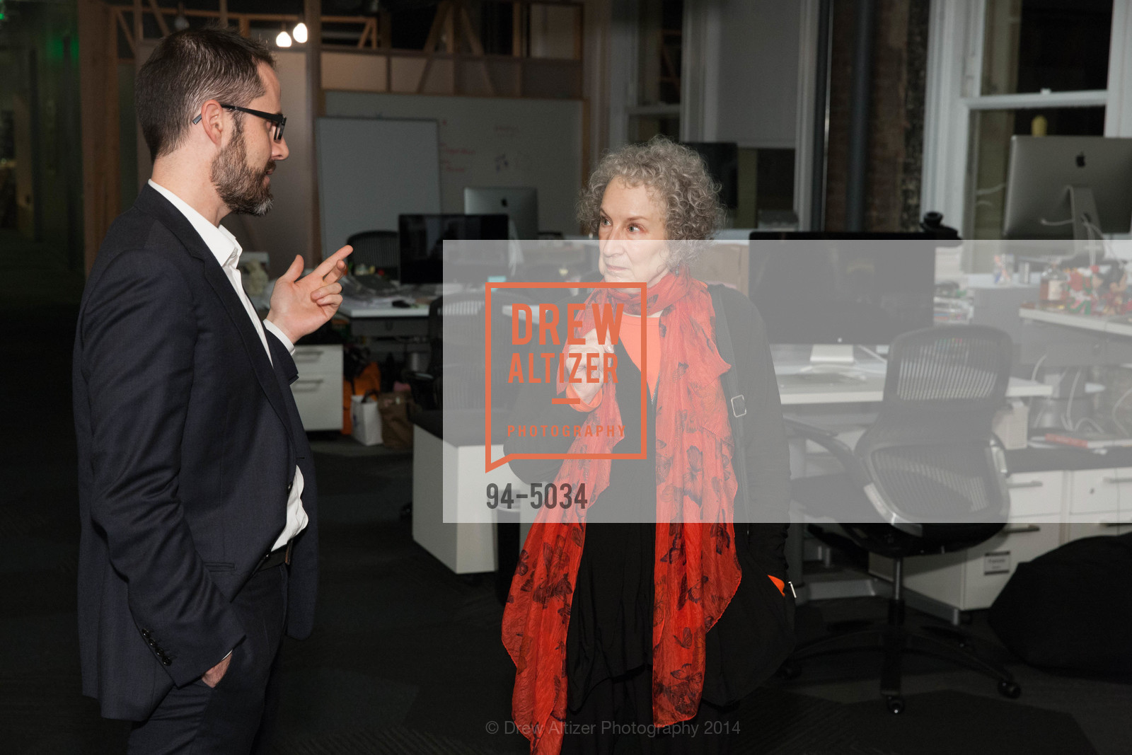 Ev Williams, Margaret Atwood, Margaret Atwood in Conversation with Kelly Corrigan at MEDIUM, US, December 5th, 2014, Photo #94-5034 Ev Williams, Margaret Atwood, Photo #94-5034