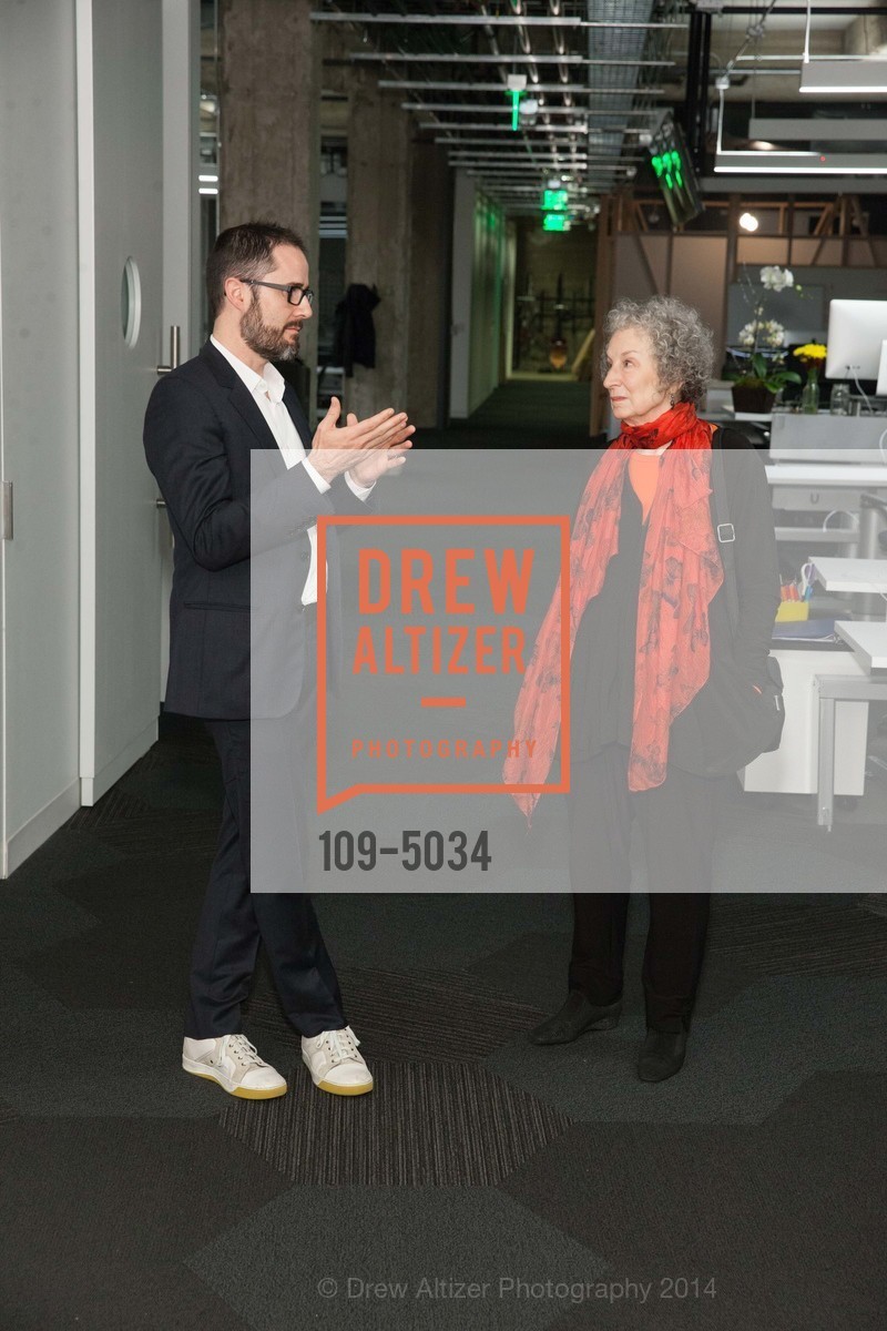 Ev Williams, Margaret Atwood, Margaret Atwood in Conversation with Kelly Corrigan at MEDIUM, US, December 5th, 2014, Photo #109-5034 Ev Williams, Margaret Atwood, Photo #109-5034