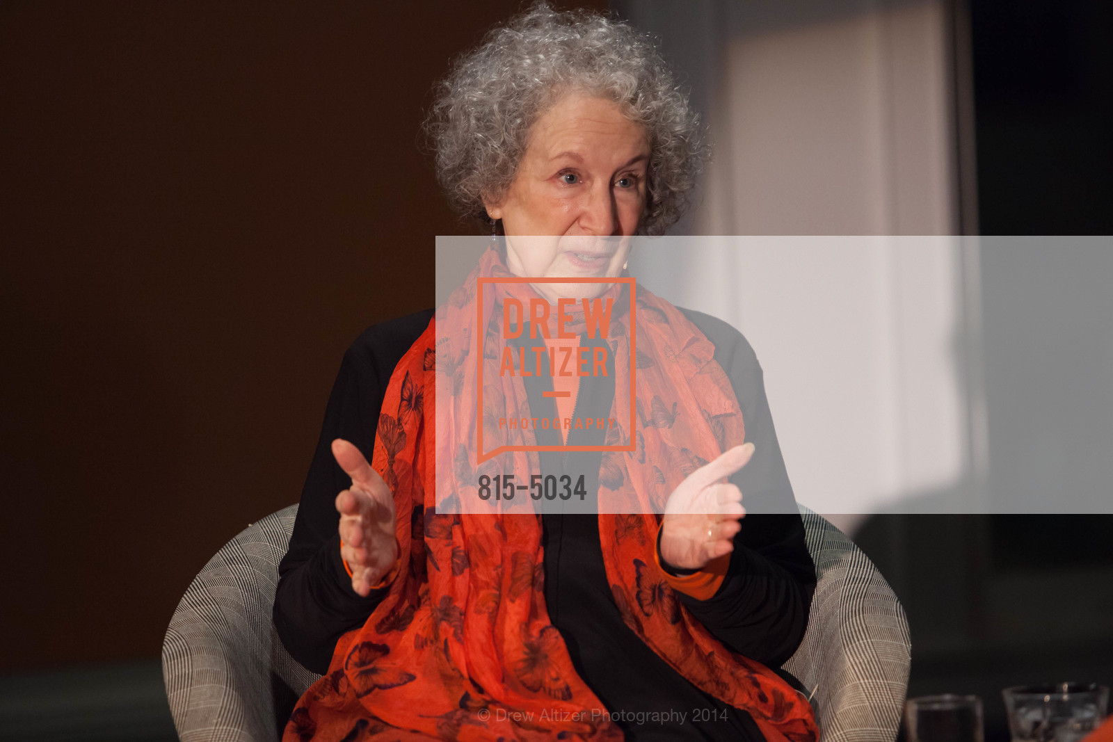 Margaret Atwood, Margaret Atwood in Conversation with Kelly Corrigan at MEDIUM, US, December 5th, 2014, Photo #815-5034 Margaret Atwood, Photo #815-5034