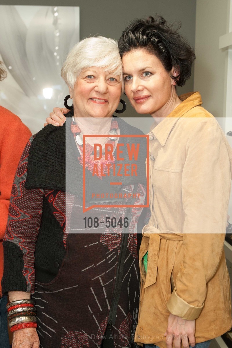Susanna Allen, Katherine Jacobus, LINENS by JANE SCOTT HODGES Book Signing, US, April 23rd, 2014, Photo #108-5046 Susanna Allen, Katherine Jacobus, Photo #108-5046