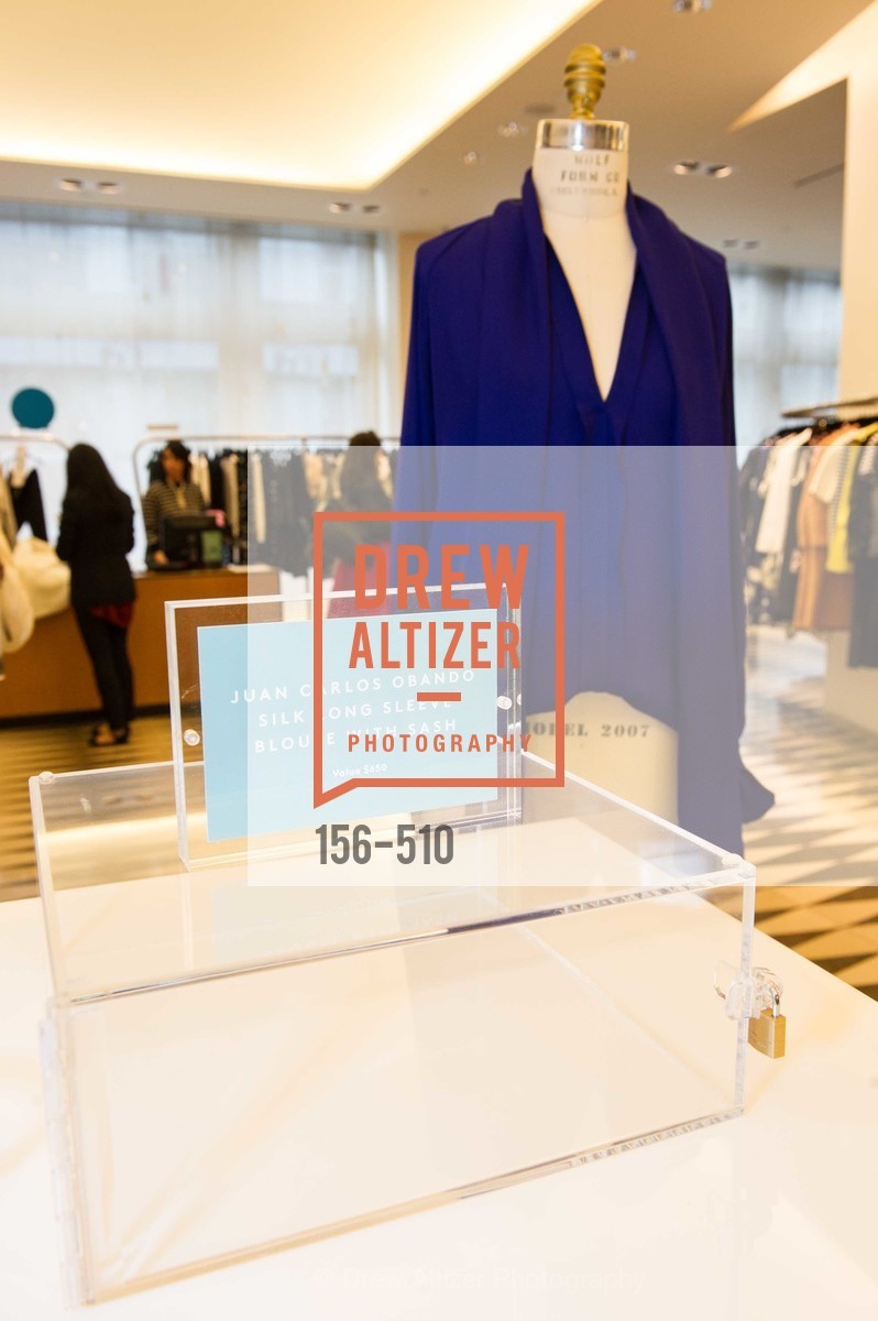 Atmosphere, BARNEY'S NEW YORK, Irene Neuwirth, JC Obando, Troy Surratt and THE TIPPING POINT COMMUNITY Chair Committe Host a Cocktail Party, US. US, April 9th, 2014,Drew Altizer, Drew Altizer Photography, full-service agency, private events, San Francisco photographer, photographer california