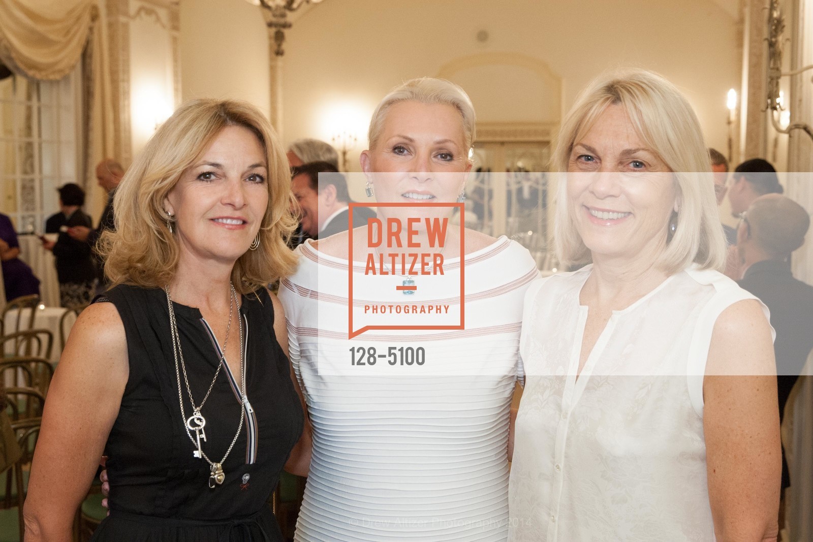 Cheryl Savage, Christy Hassell, CJ van Pelt, TONI WOLFSON Presents PRINCESS DIALTA ALLIATA & her Book "My Mother, My Father and His Wife Hortense", US, July 24th, 2014, Photo #128-5100 Cheryl Savage, Christy Hassell, CJ van Pelt, Photo #128-5100