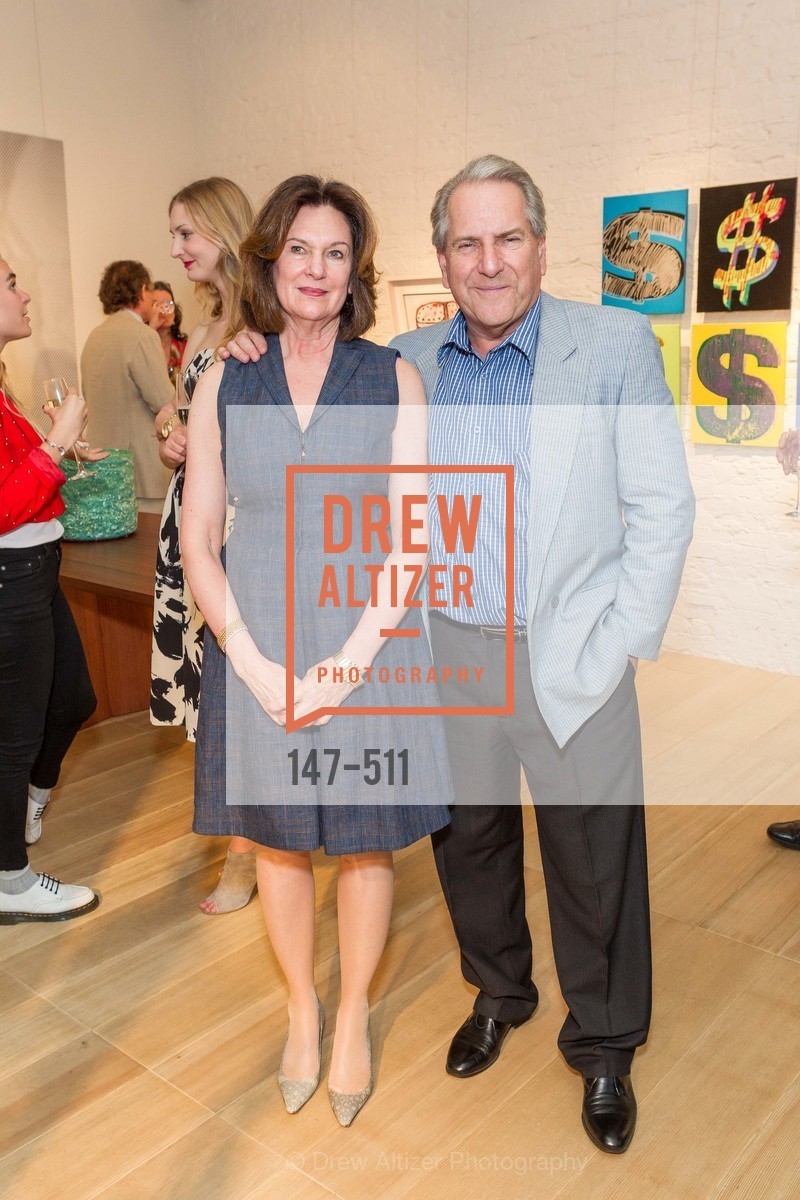 Mary Brophy, Peter Susskind, CHRISTIE'S Preview to Benefit CalArts School of Art, US. Hedge Gallery 501 Pacific Avenue, Photo #147-511 Mary Brophy, Peter Susskind, Photo #147-511
