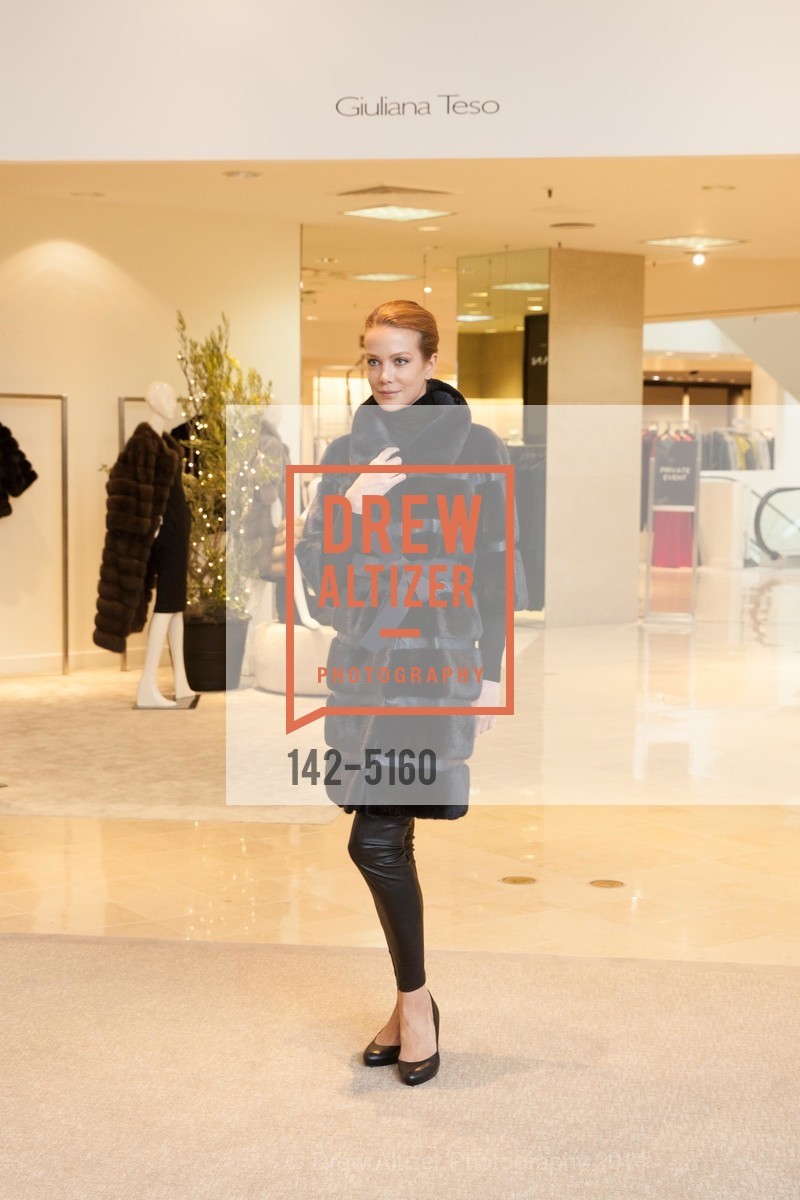 Fashion Show, SAKS 5TH AVENUE Fur Salon Presents Giuliana Teso Fur Collection, US, October 24th, 2014, Photo #142-5160 Fashion Show, Photo #142-5160