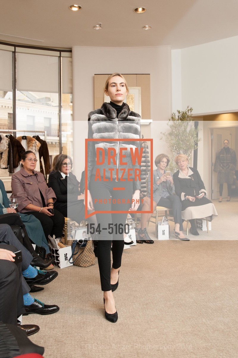 Fashion Show, SAKS 5TH AVENUE Fur Salon Presents Giuliana Teso Fur Collection, US, October 24th, 2014, Photo #154-5160 Fashion Show, Photo #154-5160