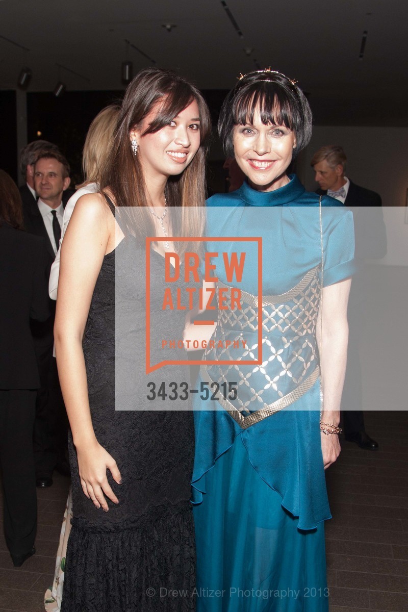 Alyssa Fung, Christine Suppes, Photo #3433-5215