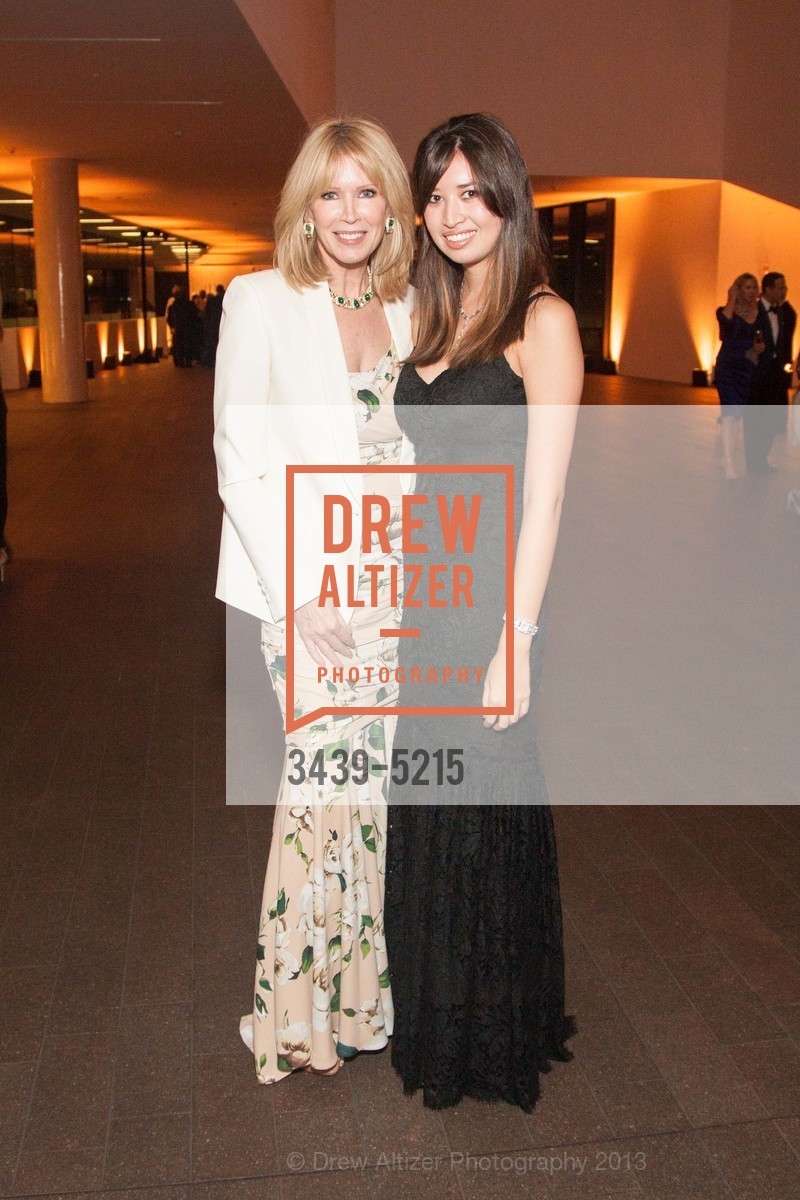 Susan Casten, Alyssa Fung, The Art of BULGARI: La Dolce Vida & Beyond, 1950-1990, US, September 18th, 2013, Photo #3439-5215 Susan Casten, Alyssa Fung, Photo #3439-5215
