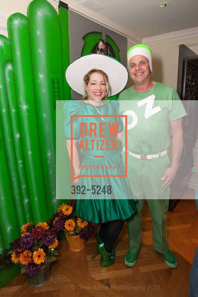 Brenda Wissbrod, Steve Maniscalco, WOLFSON-FEDERIGHI "Wizard of Oz" Halloween Party, US, October 26th, 2013, Photo #392-5248 Brenda Wissbrod, Steve Maniscalco, Photo #392-5248