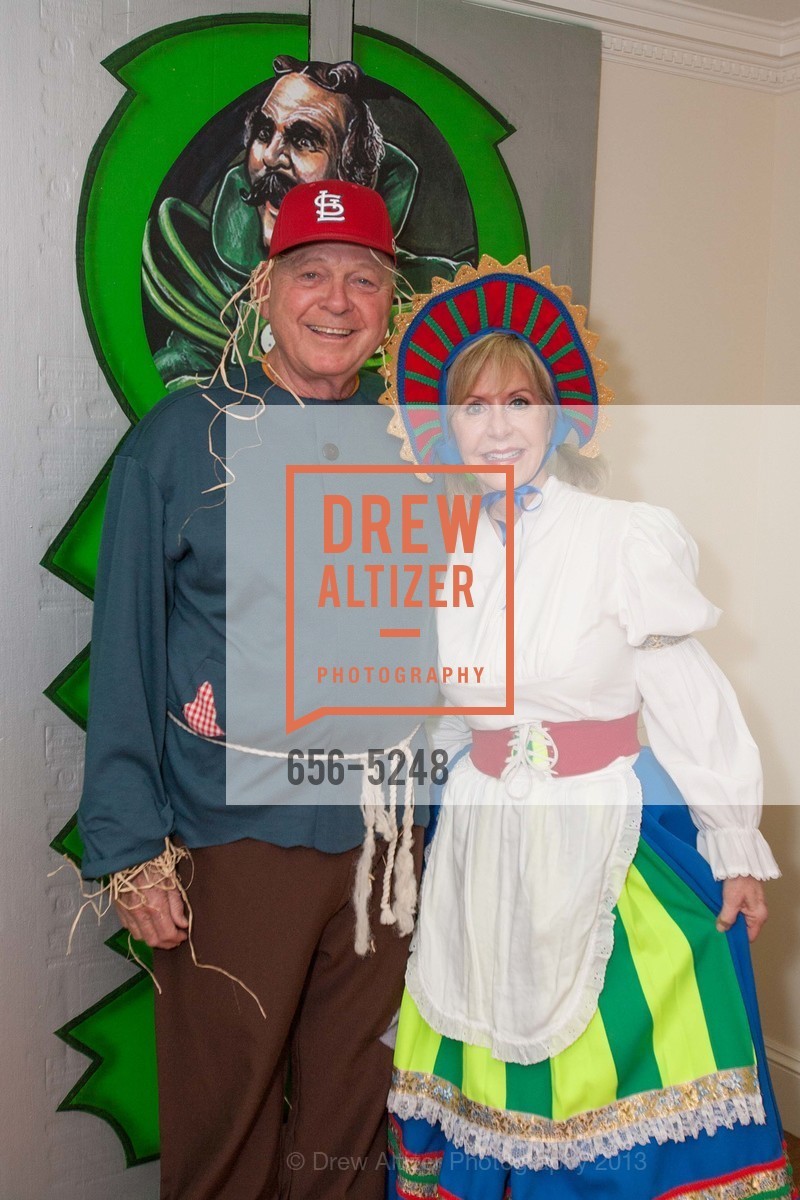 Harvey Rich, Marilyn Rich, WOLFSON-FEDERIGHI "Wizard of Oz" Halloween Party, US, October 26th, 2013, Photo #656-5248 Harvey Rich, Marilyn Rich, Photo #656-5248