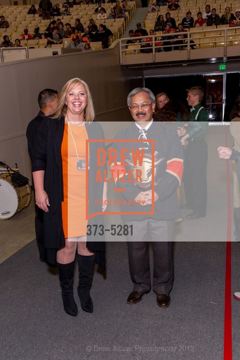 131108-SFBullsOpen-reuploaded, US, November 9th, 2013, Photo #373-5281 Photo #373-5281
