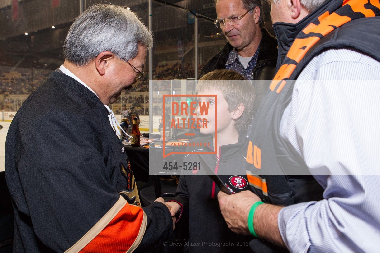 131108-SFBullsOpen-reuploaded, US, November 9th, 2013, Photo #454-5281 Photo #454-5281