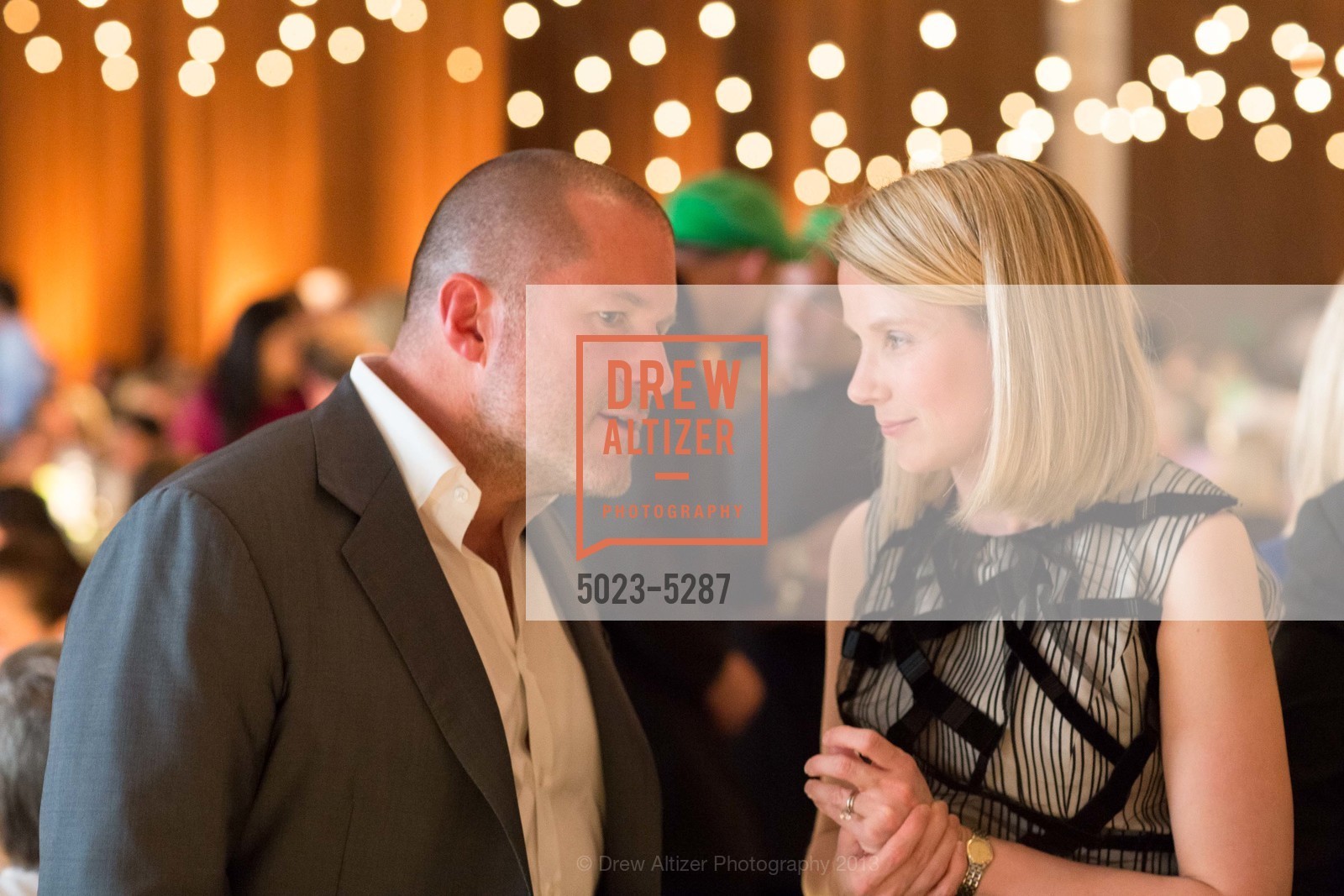 Jony Ive, Marissa Mayer, TIPPING POINT Benefit 2013, US, May 2nd, 2013, Photo #5023-5287 Jony Ive, Marissa Mayer, Photo #5023-5287