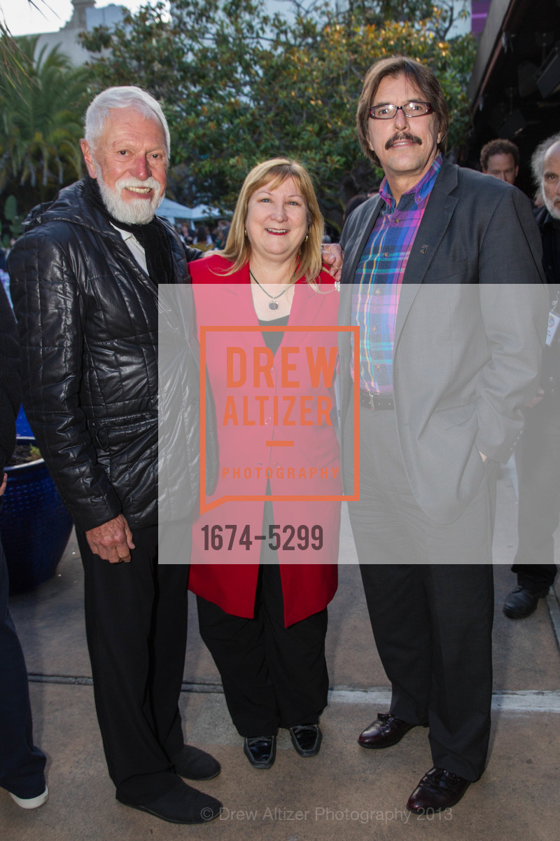 Lewis Sykes, Veronica LaBeau, John Rosin, 21st Annual TNDC Celebrity Pool Toss, US, October 8th, 2013, Photo #1674-5299 Lewis Sykes, Veronica LaBeau, John Rosin, Photo #1674-5299