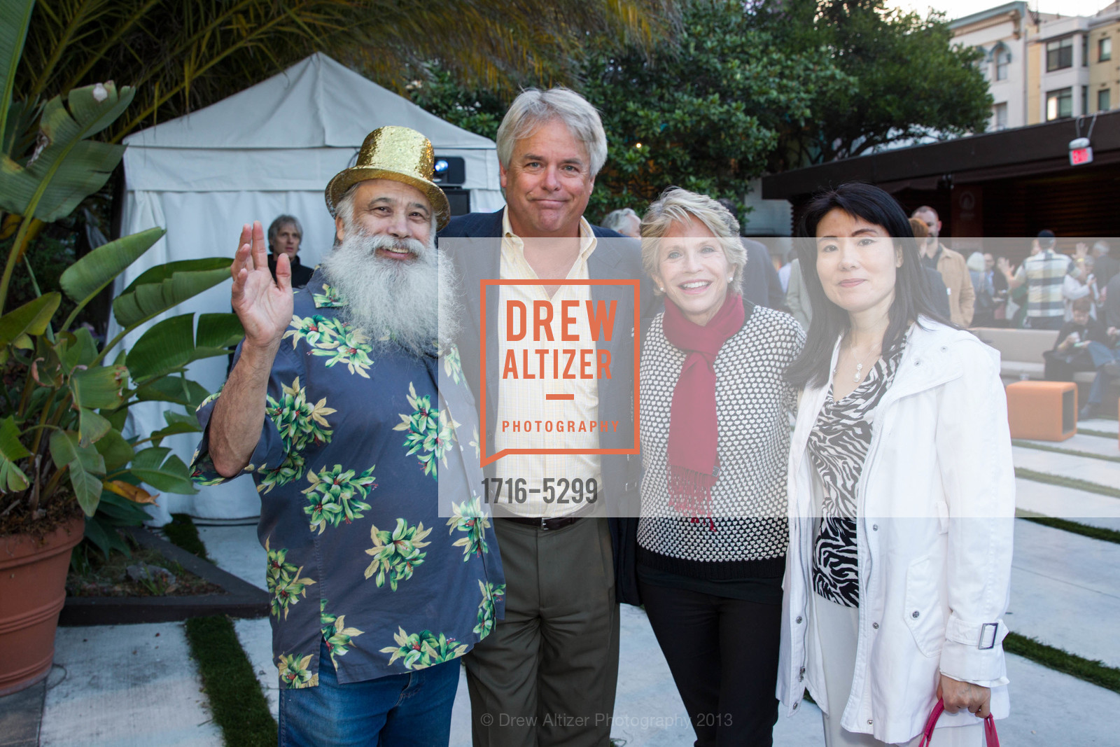 Dave Seiler, David Seward, Mary Noel Pepys, Victoria Yu, 21st Annual TNDC Celebrity Pool Toss, US, October 8th, 2013, Photo #1716-5299 Dave Seiler, David Seward, Mary Noel Pepys, Victoria Yu, Photo #1716-5299