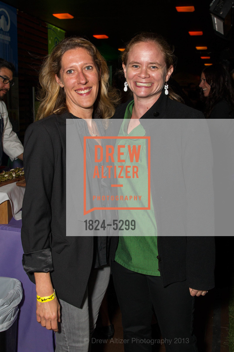 Katherine Nauman, Robin Anderson, 21st Annual TNDC Celebrity Pool Toss, US, October 8th, 2013, Photo #1824-5299 Katherine Nauman, Robin Anderson, Photo #1824-5299
