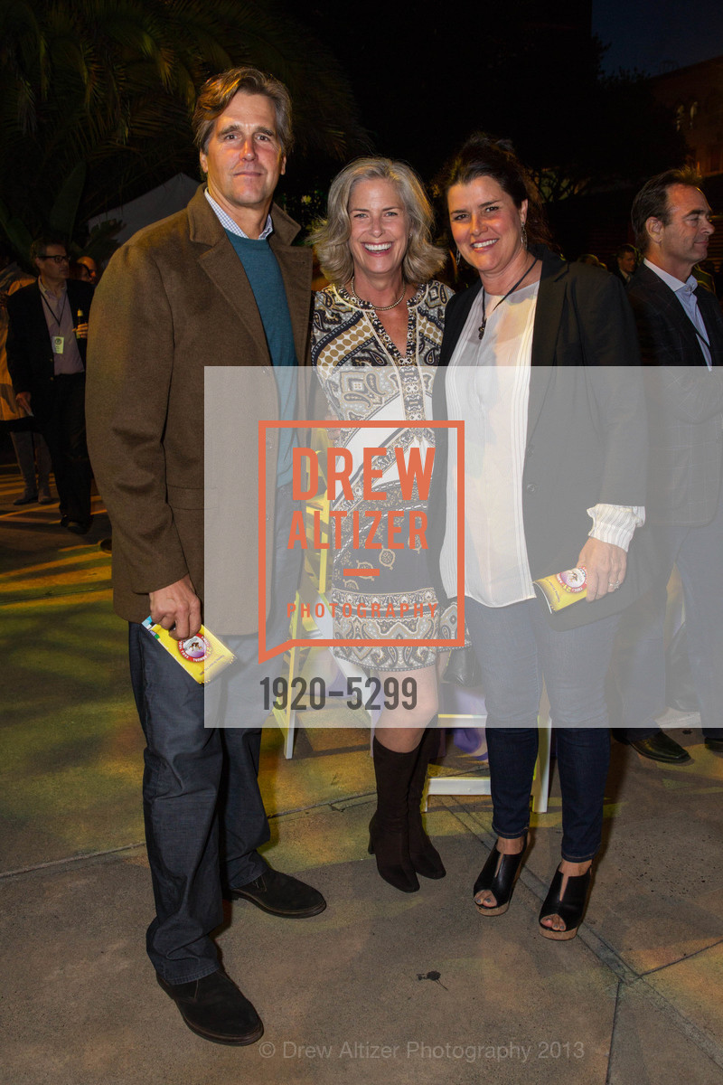 Deke Hunter, Tori Ritchie, Lori Hunter, 21st Annual TNDC Celebrity Pool Toss, US, October 8th, 2013, Photo #1920-5299 Deke Hunter, Tori Ritchie, Lori Hunter, Photo #1920-5299