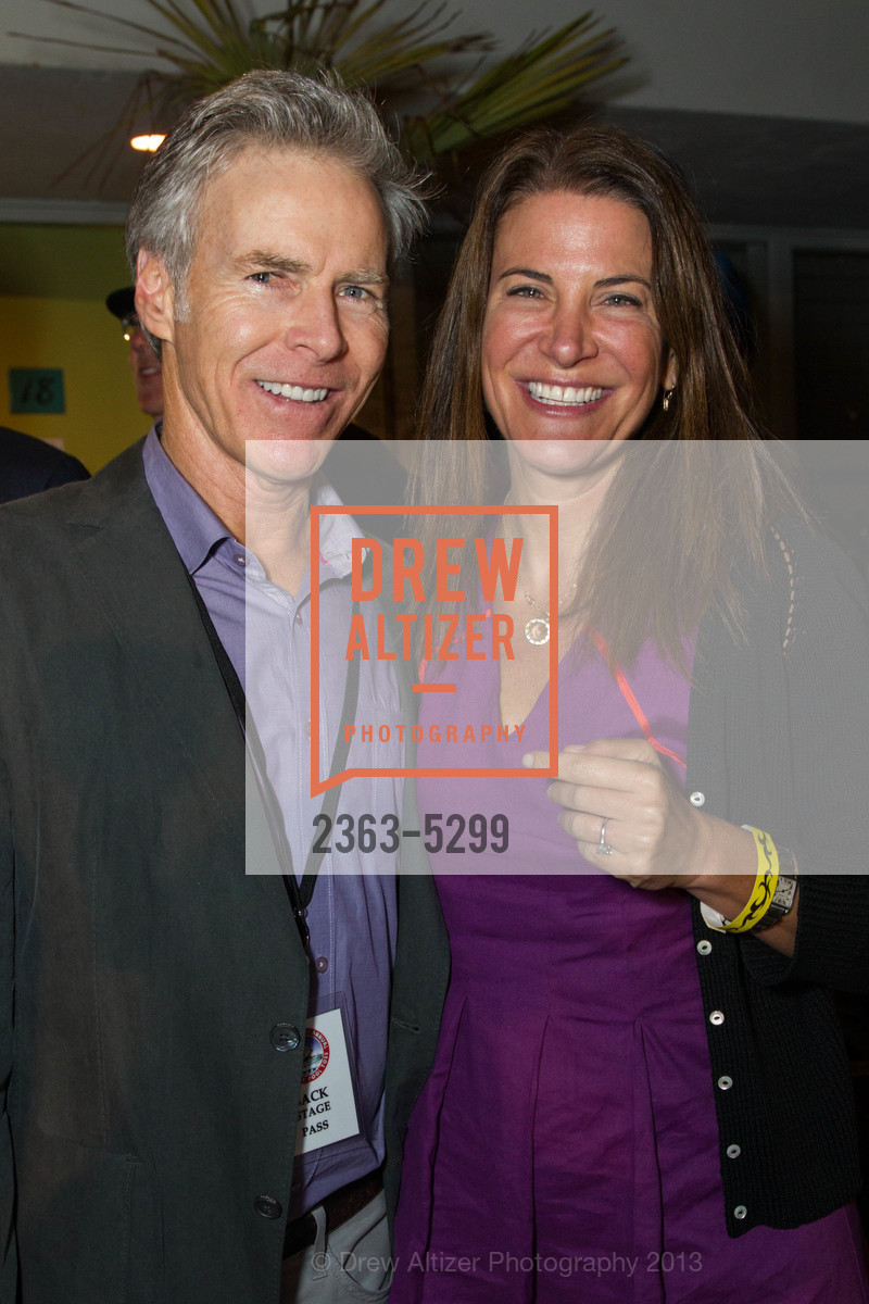 Elwood Haynes, Julie Ruskin, 21st Annual TNDC Celebrity Pool Toss, US, October 8th, 2013, Photo #2363-5299 Elwood Haynes, Julie Ruskin, Photo #2363-5299