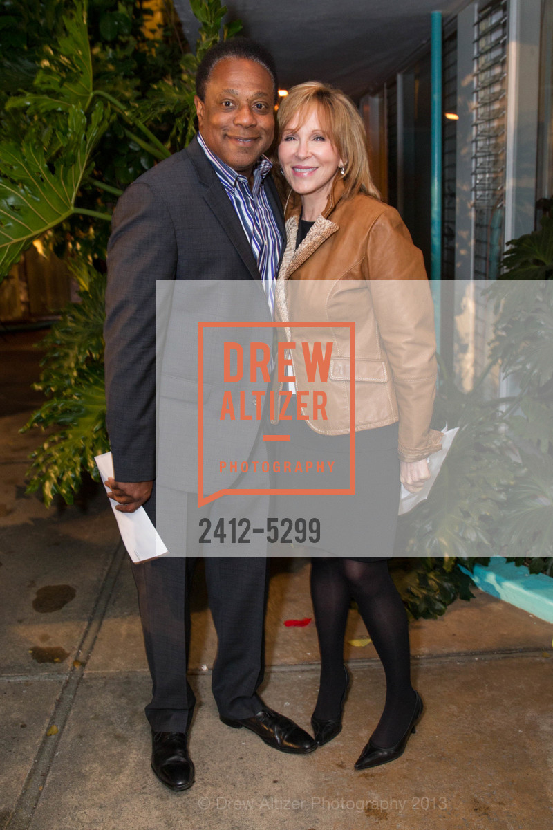 Brian Copeland, Cheryl Jennings, 21st Annual TNDC Celebrity Pool Toss, US, October 8th, 2013, Photo #2412-5299 Brian Copeland, Cheryl Jennings, Photo #2412-5299