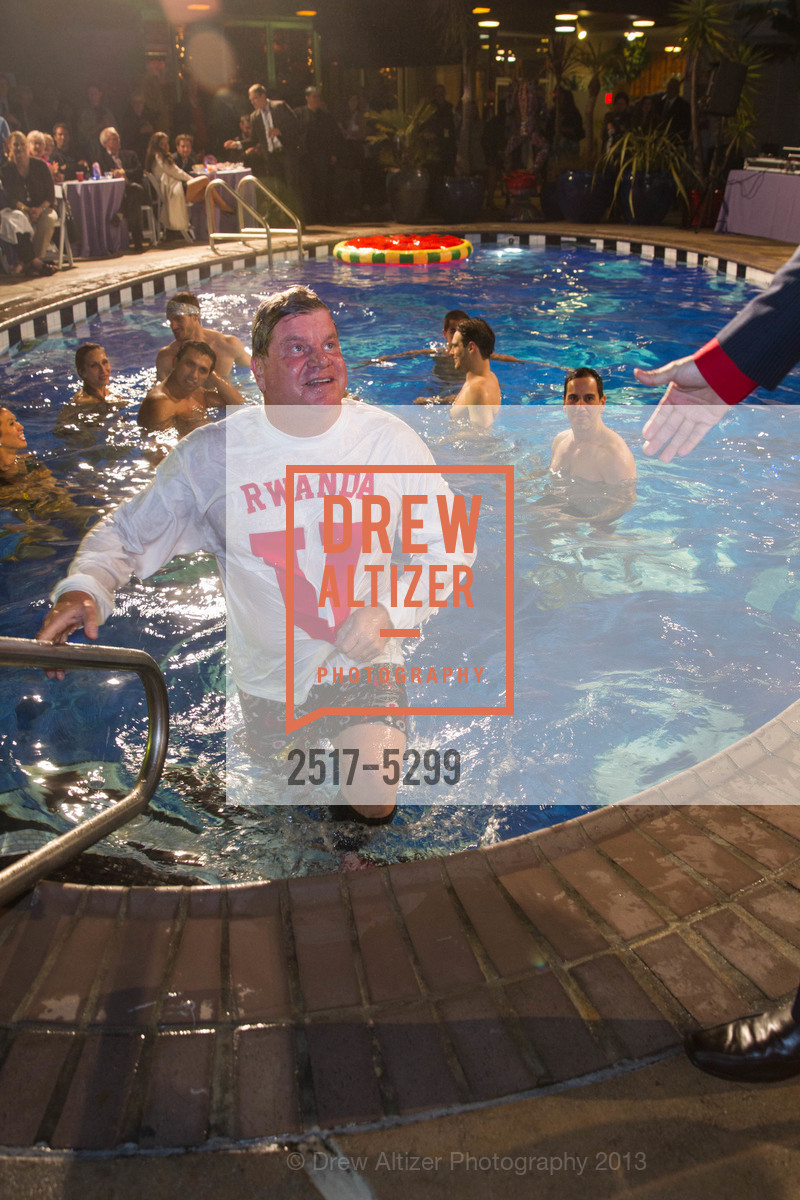 Jim Losi, 21st Annual TNDC Celebrity Pool Toss, US, October 8th, 2013, Photo #2517-5299 Jim Losi, Photo #2517-5299