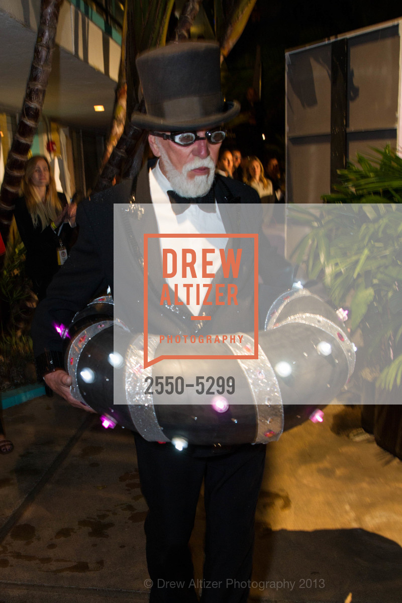 Lewis Sykes, 21st Annual TNDC Celebrity Pool Toss, US, October 8th, 2013, Photo #2550-5299 Lewis Sykes, Photo #2550-5299