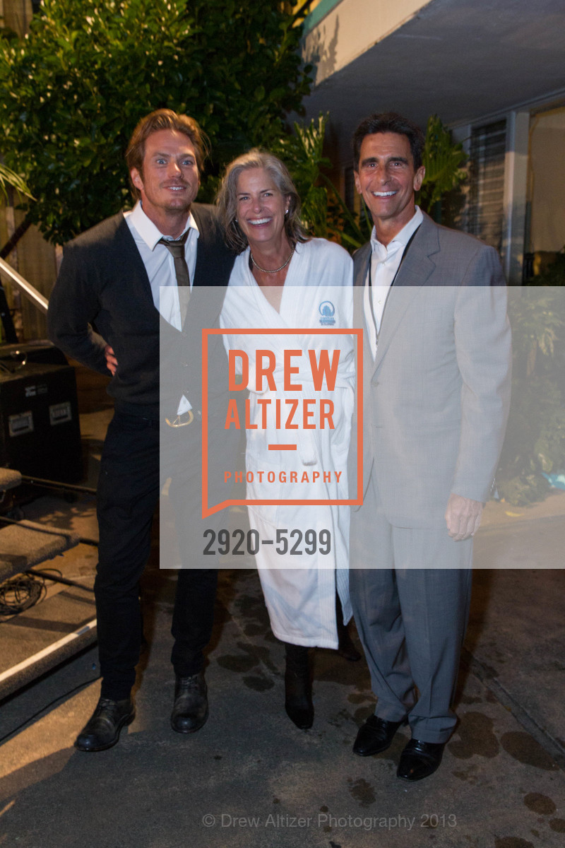 Jason Lewis, Tori Ritchie, Mark Leno, 21st Annual TNDC Celebrity Pool Toss, US, October 8th, 2013, Photo #2920-5299 Jason Lewis, Tori Ritchie, Mark Leno, Photo #2920-5299