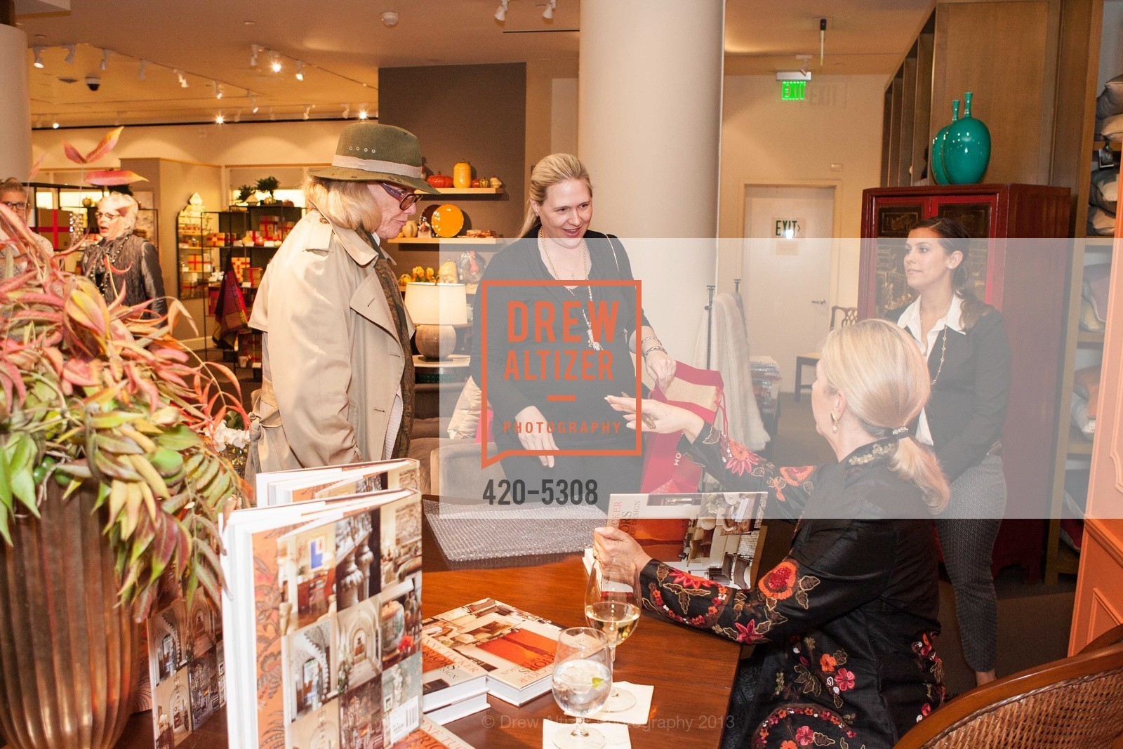 Cara Lemire, SUZANNE TUCKER INTERIORS: The Romance of Design Book Signing, US, November 19th, 2013, Photo #420-5308 Cara Lemire, Photo #420-5308