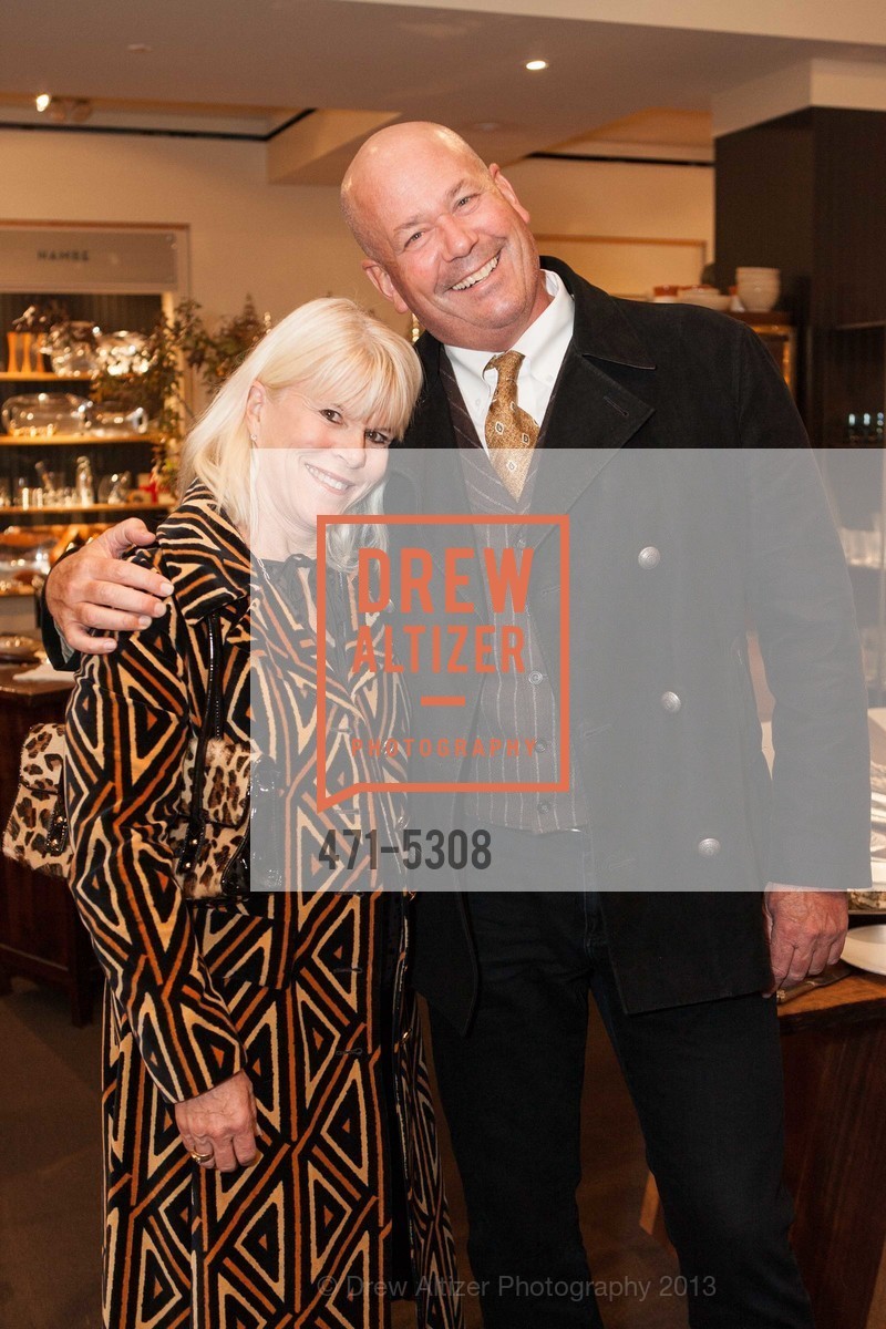Susan Chastain, Tony Kitz, SUZANNE TUCKER INTERIORS: The Romance of Design Book Signing, US, November 19th, 2013, Photo #471-5308 Susan Chastain, Tony Kitz, Photo #471-5308