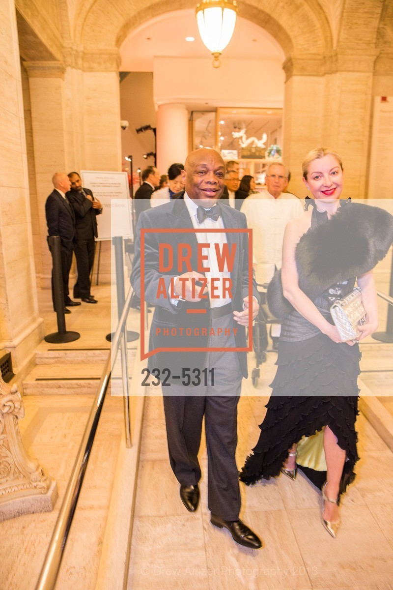 Willie Brown, Sonya Molodetskaya, Opening Night Gala for the TERRACOTTA EXHIBITION, US, February 19th, 2013, Photo #232-5311 Willie Brown, Sonya Molodetskaya, Photo #232-5311