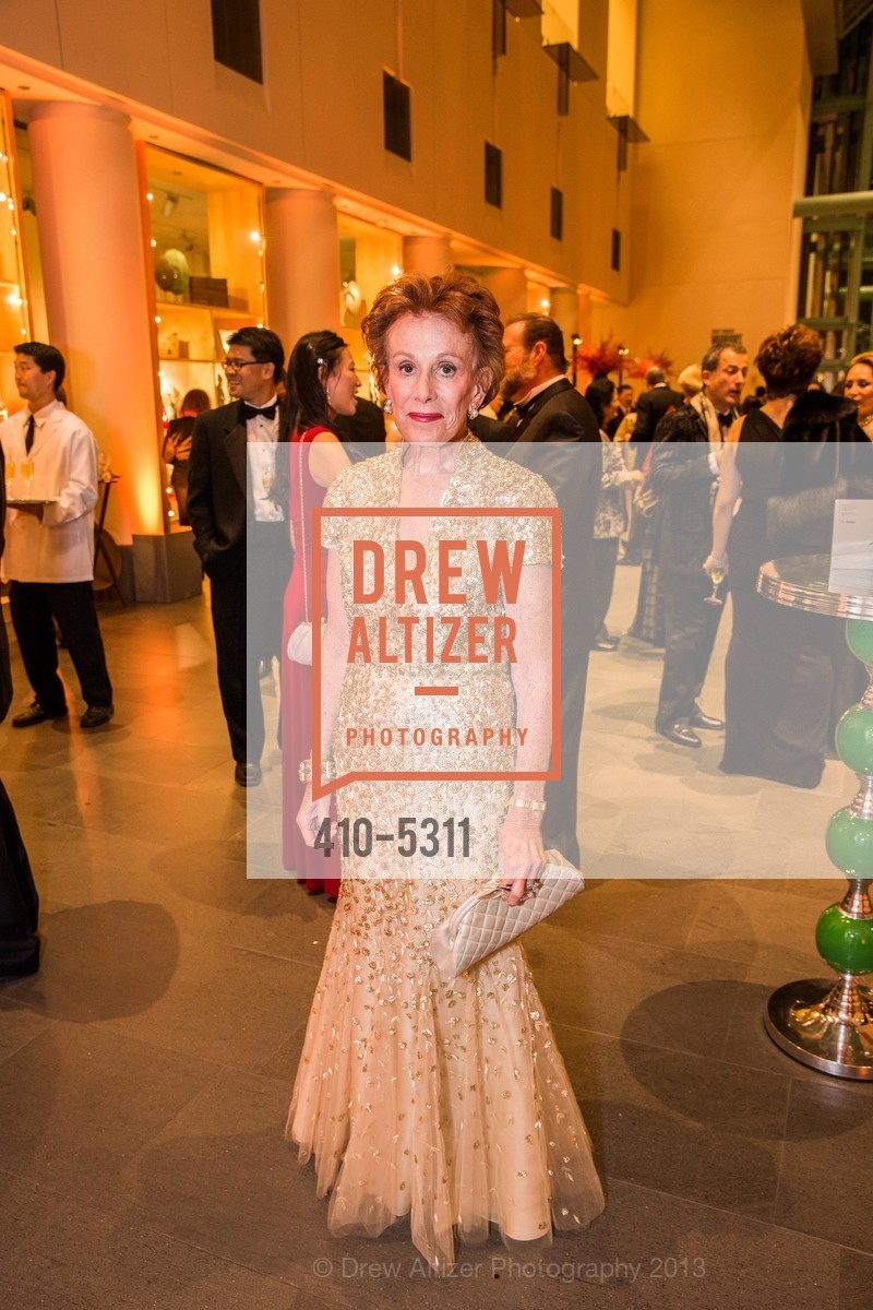 Phoebe Cowles, Opening Night Gala for the TERRACOTTA EXHIBITION, US, February 19th, 2013, Photo #410-5311 Phoebe Cowles, Photo #410-5311