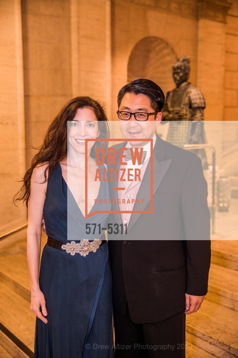 Letitia Kim, Michael Kim, Opening Night Gala for the TERRACOTTA EXHIBITION, US, February 19th, 2013, Photo #571-5311 Letitia Kim, Michael Kim, Photo #571-5311