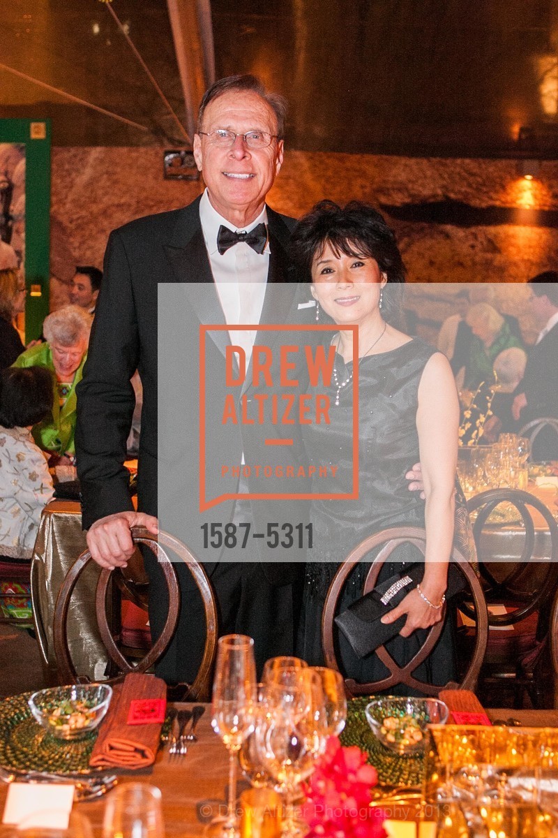 Thomas Henderson, Aileen Yen, Opening Night Gala for the TERRACOTTA EXHIBITION, US, February 19th, 2013, Photo #1587-5311 Thomas Henderson, Aileen Yen, Photo #1587-5311