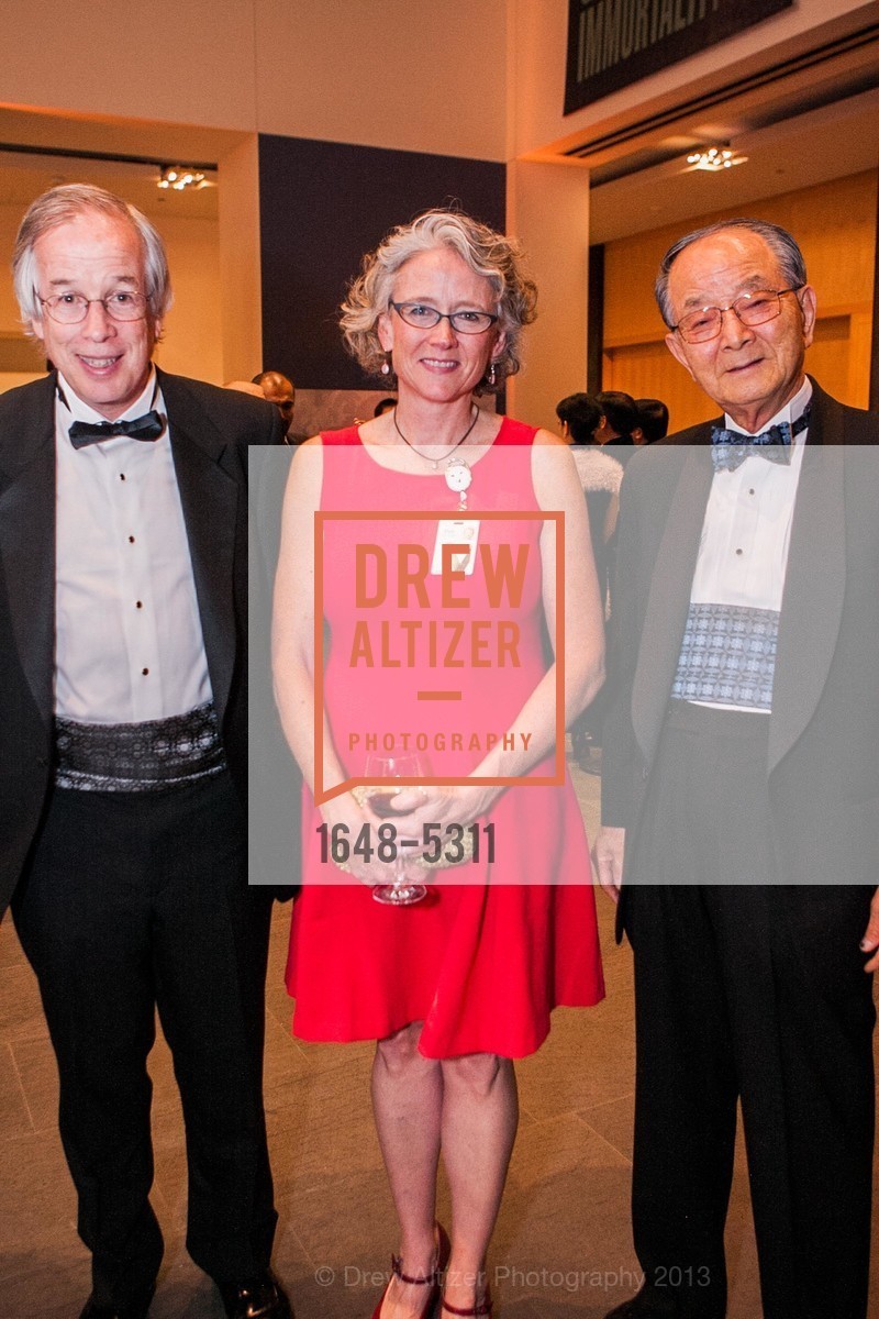 Jorge DelCalvo, Deborah Clearwaters, Chong-Moon Lee, Opening Night Gala for the TERRACOTTA EXHIBITION, US, February 19th, 2013, Photo #1648-5311 Jorge DelCalvo, Deborah Clearwaters, Chong-Moon Lee, Photo #1648-5311